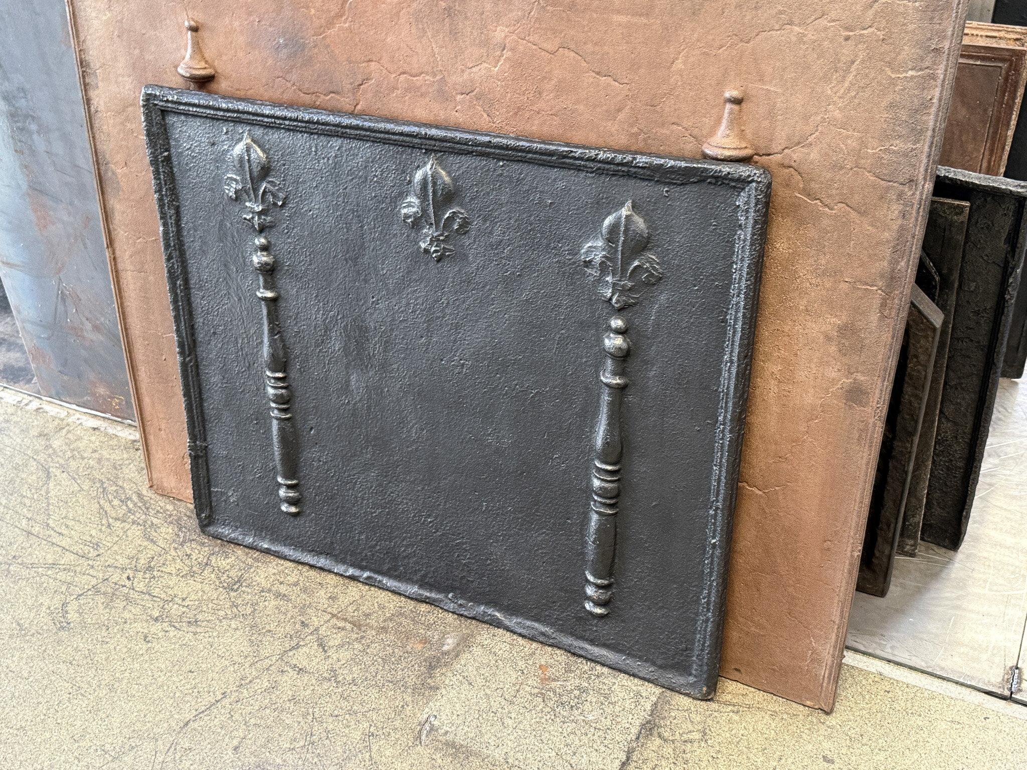 Cast 17th Century French Fireback / Backsplash with Pillars and Fleurs de Lys For Sale