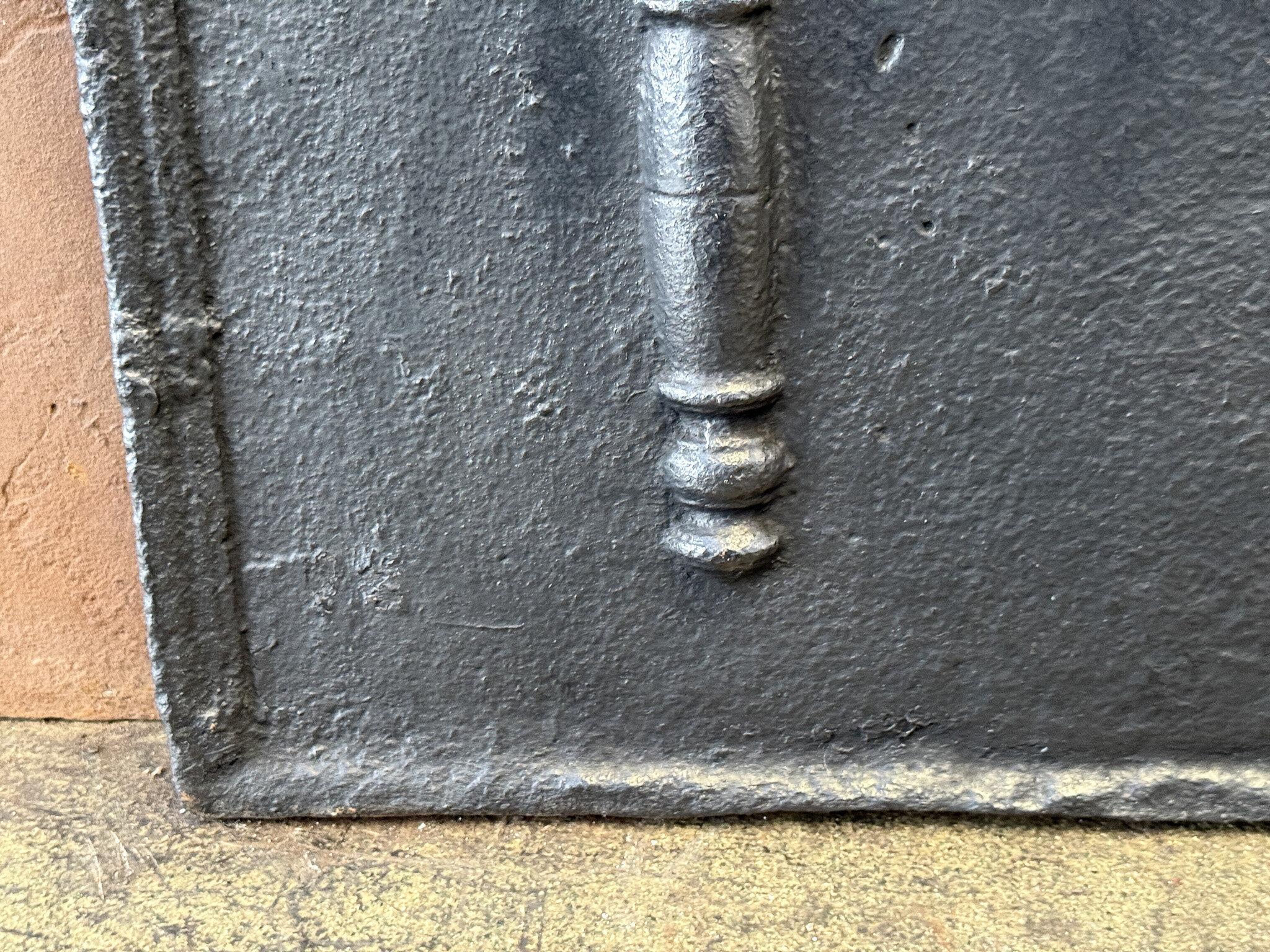 17th Century French Fireback / Backsplash with Pillars and Fleurs de Lys For Sale 1