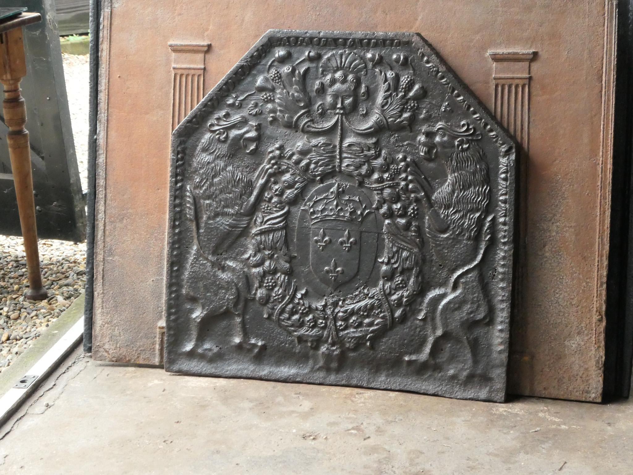 17th Century French Louis XIII Period 'Arms of France' Fireback / Backsplash In Good Condition For Sale In Amerongen, NL