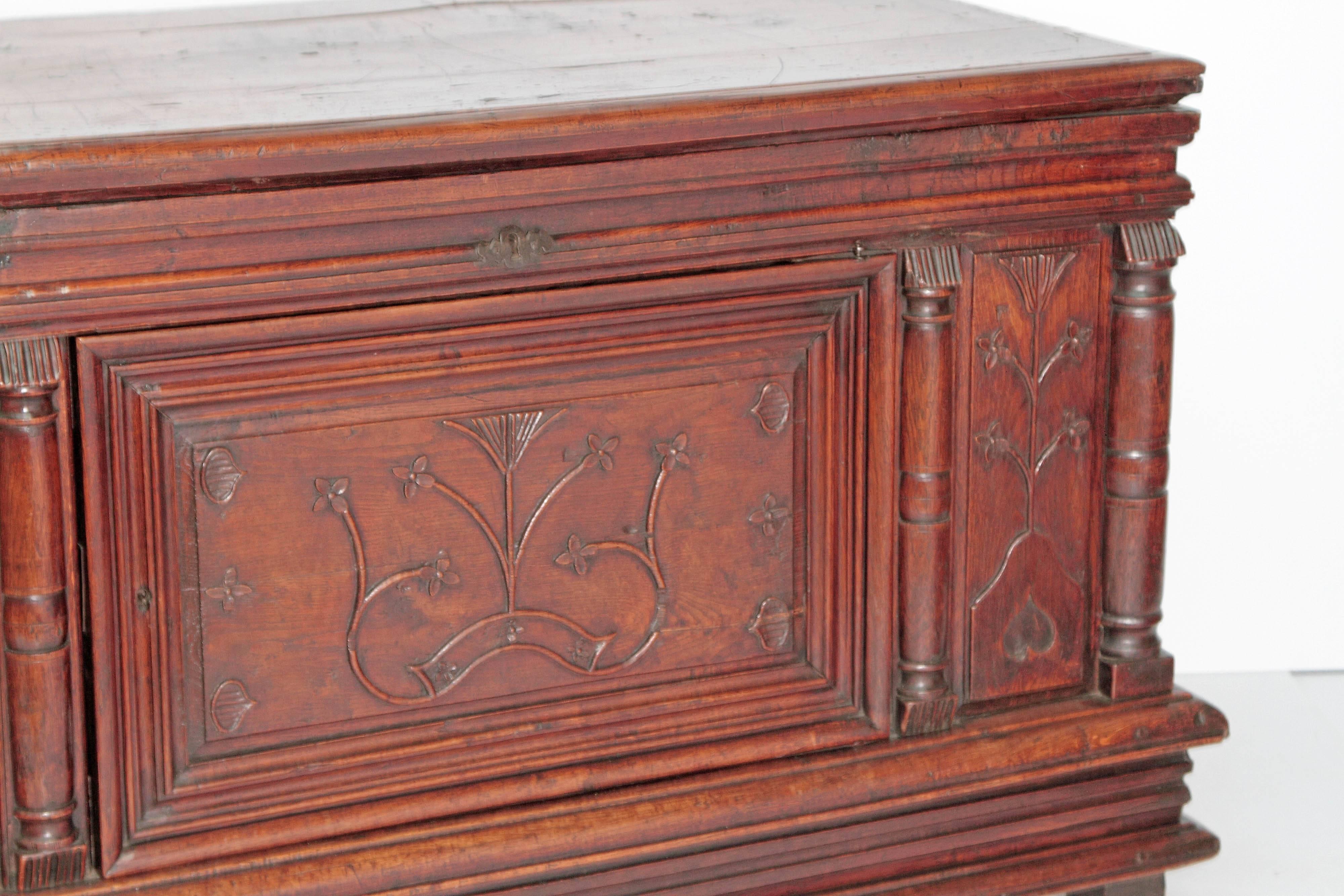 17th Century French Louis XIII Lift Top Chest 4