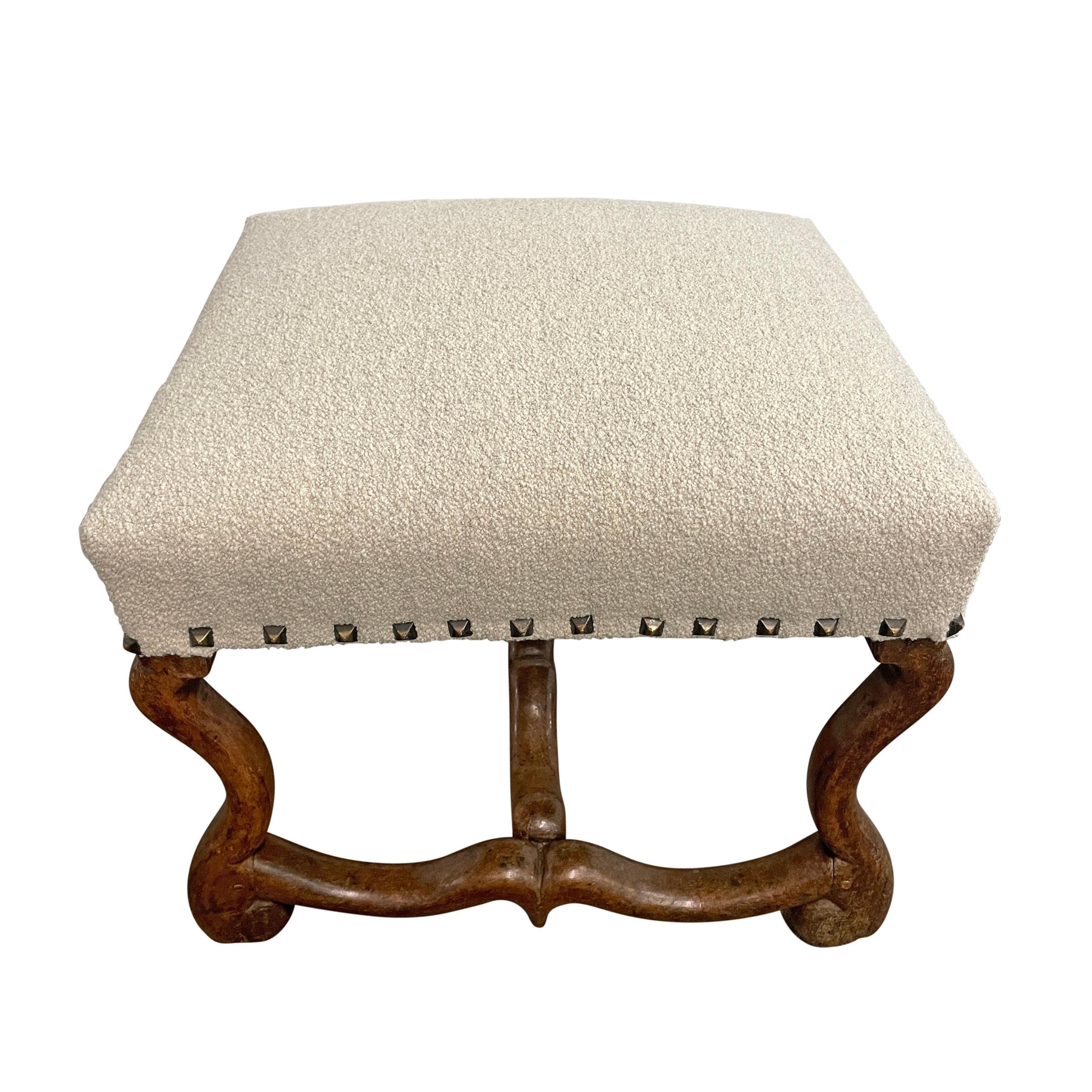 17th Century French Louis XIII Os-de-mouton Stool In Good Condition For Sale In Chicago, IL