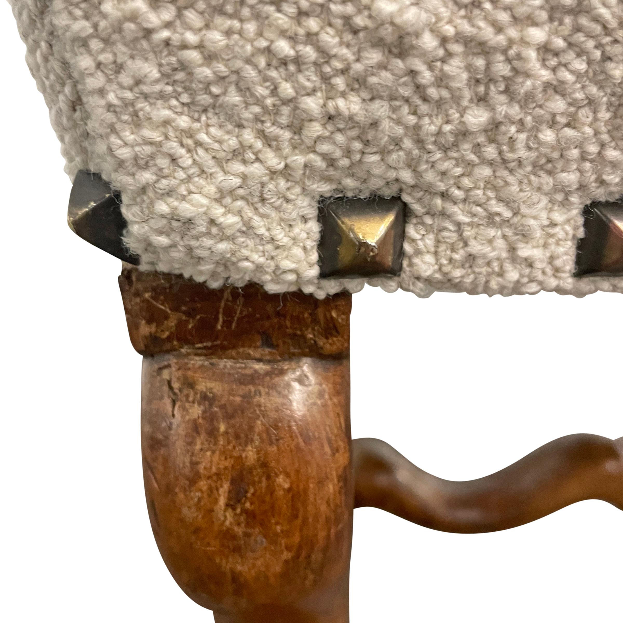 17th Century French Louis XIII Os-de-mouton Stool 1