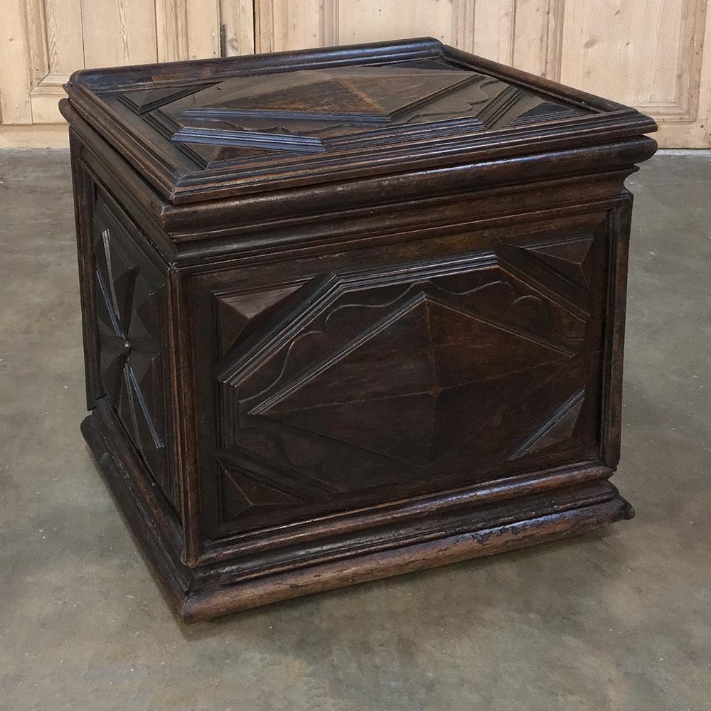 17th Century French Louis XIII Period Petit Trunk For Sale 1
