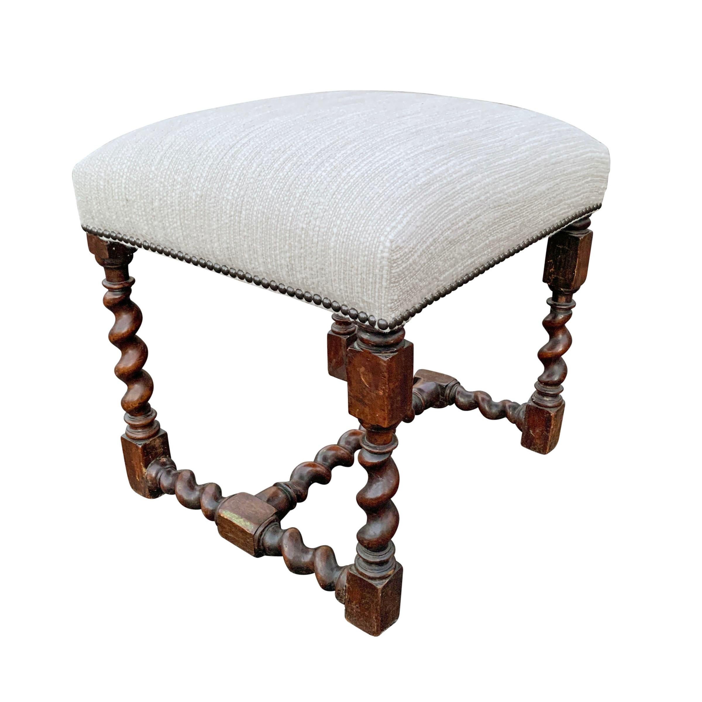 18th Century and Earlier 17th Century French Louis XIII Stool For Sale