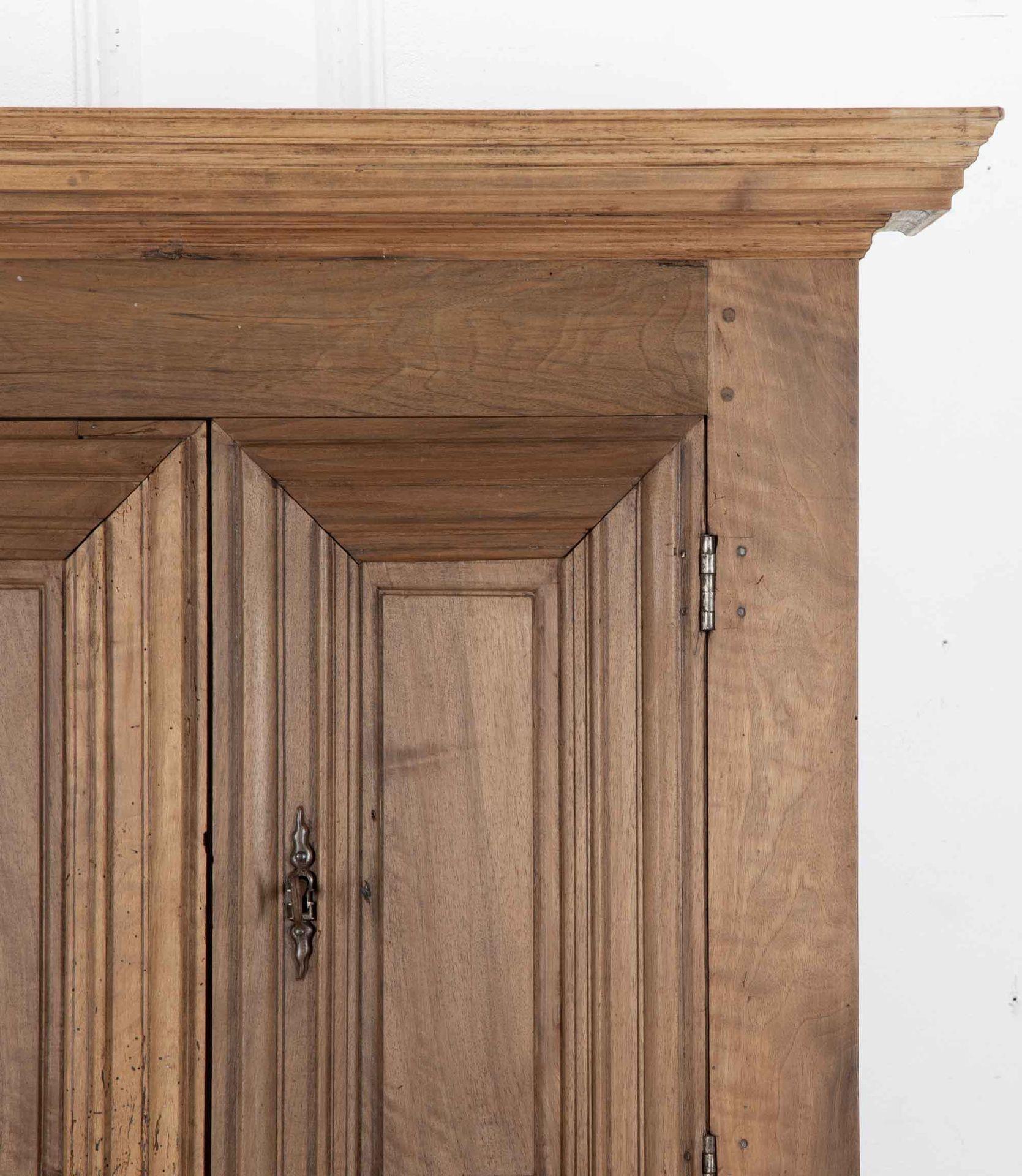 Noce Credenza francese Luigi XIII del XVII secolo in due parti in vendita