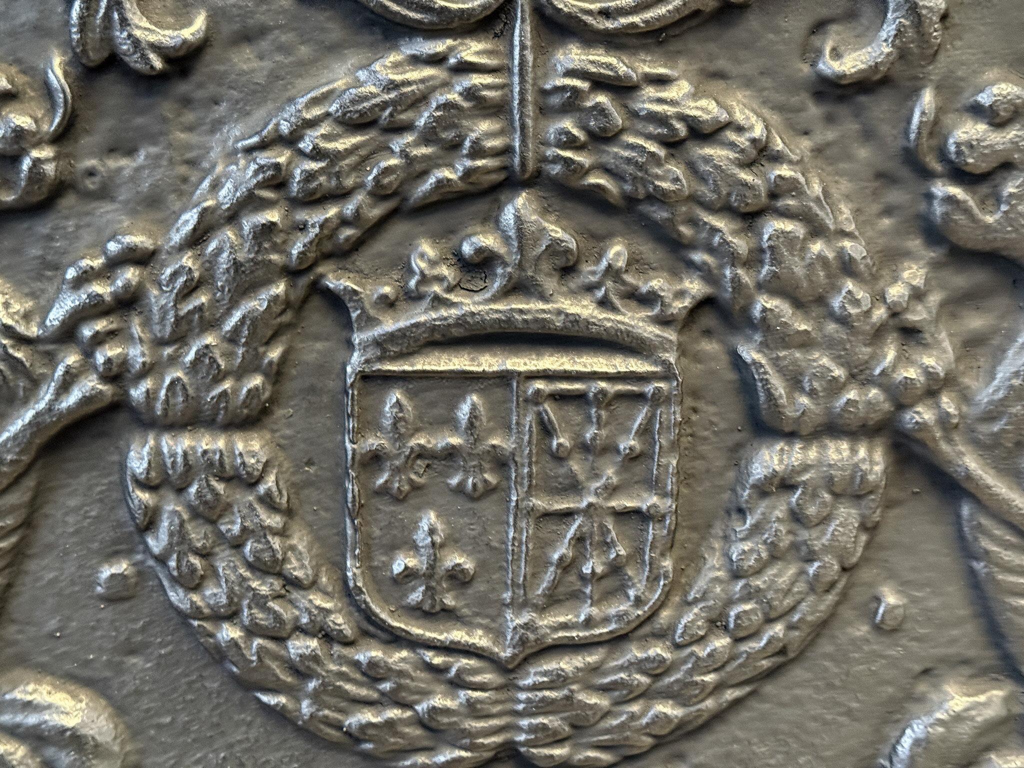 Parafuoco francese Luigi XIV del XVII secolo con stemmi di Francia e Navarra in vendita 3