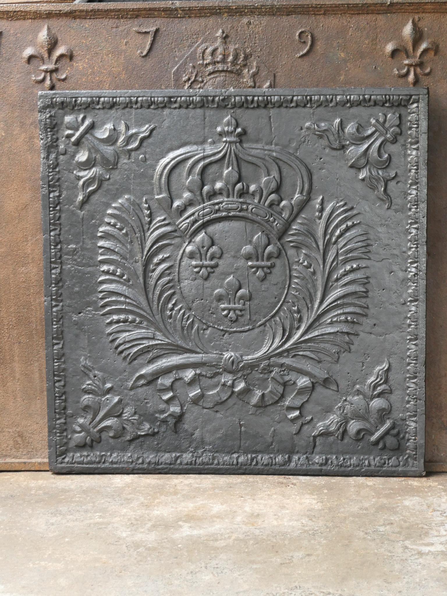 Beautiful 17th century French Louis XIV fireback with the arms of France. This is the coat of arms of the House of Bourbon, an originally French royal house that became a major dynasty in Europe. It delivered kings for Spain (Navarra), France, both