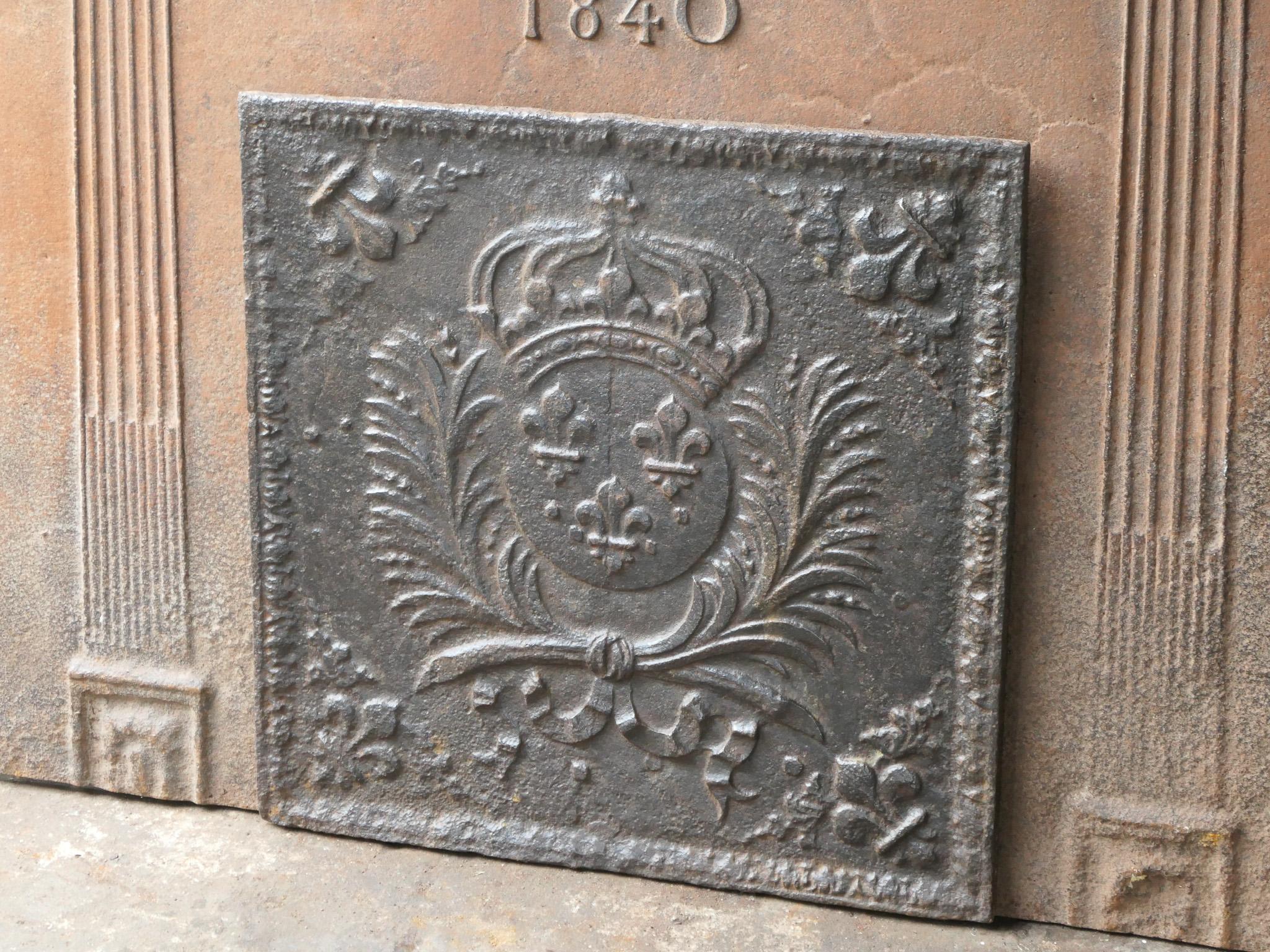 17th Century French Louis XIV Period 'Arms of France' Fireback / Backsplash In Good Condition For Sale In Amerongen, NL