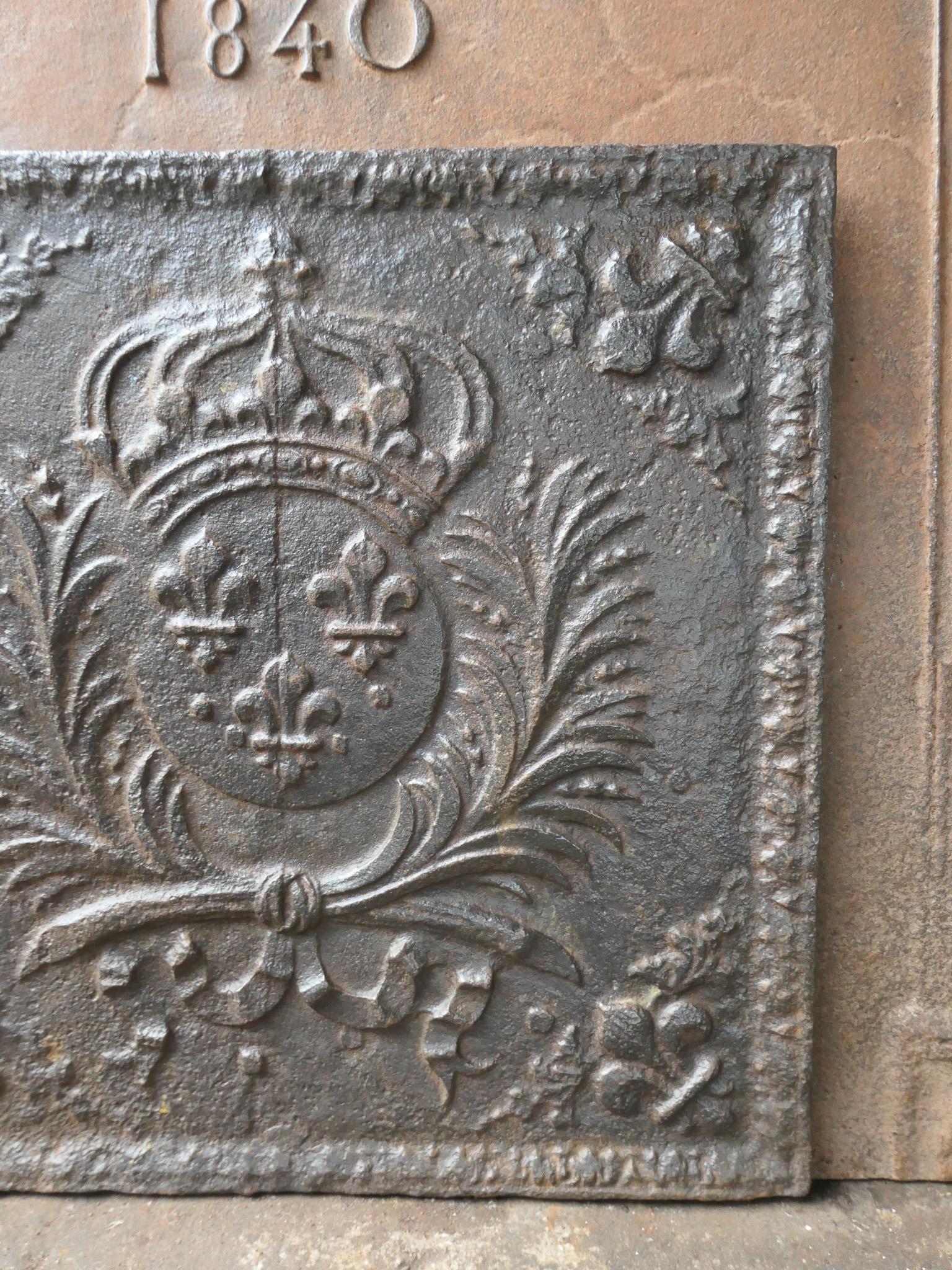 17th Century French Louis XIV Period 'Arms of France' Fireback / Backsplash For Sale 2