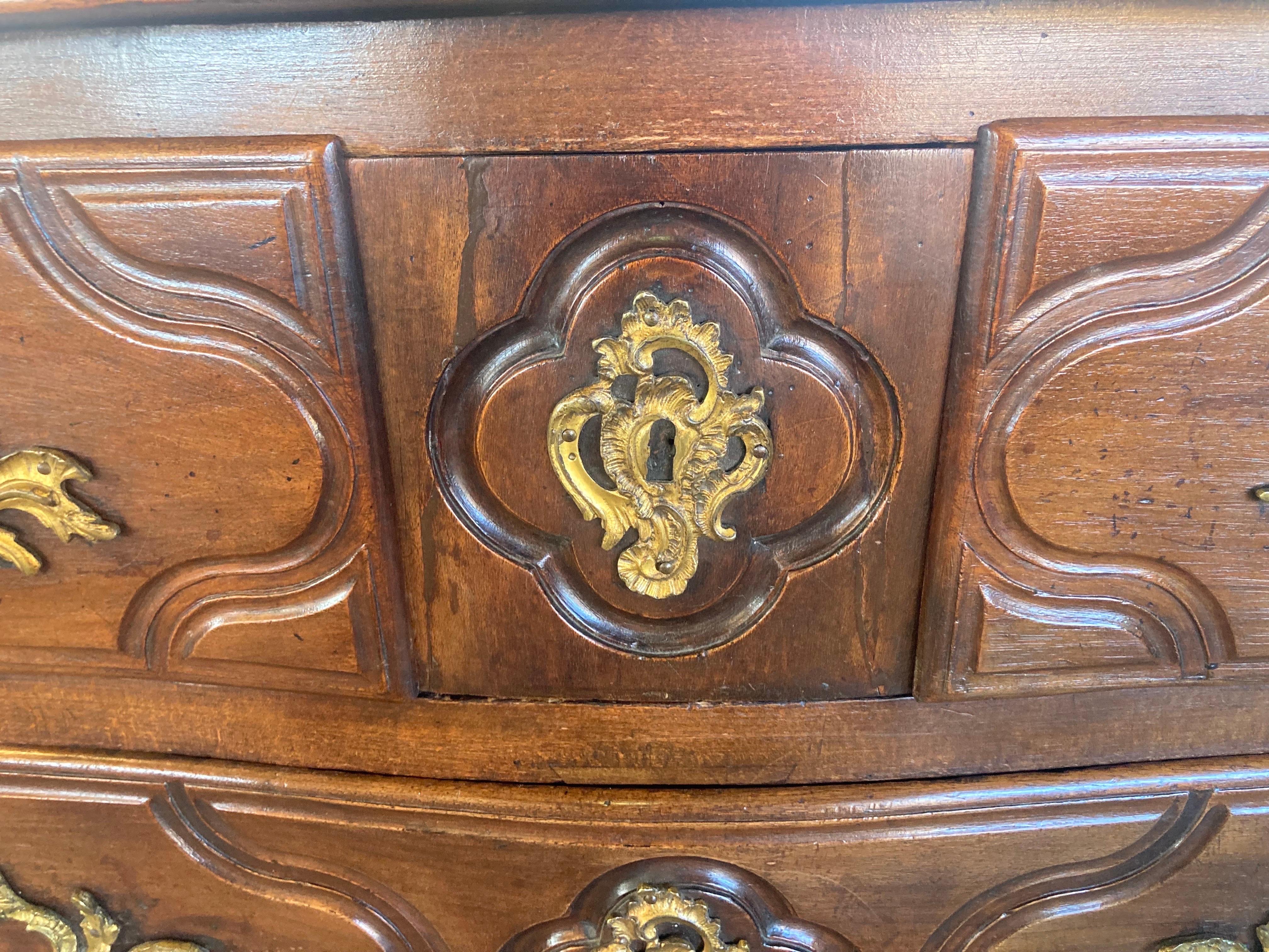 Commode Louis XIV du 17ème siècle 3