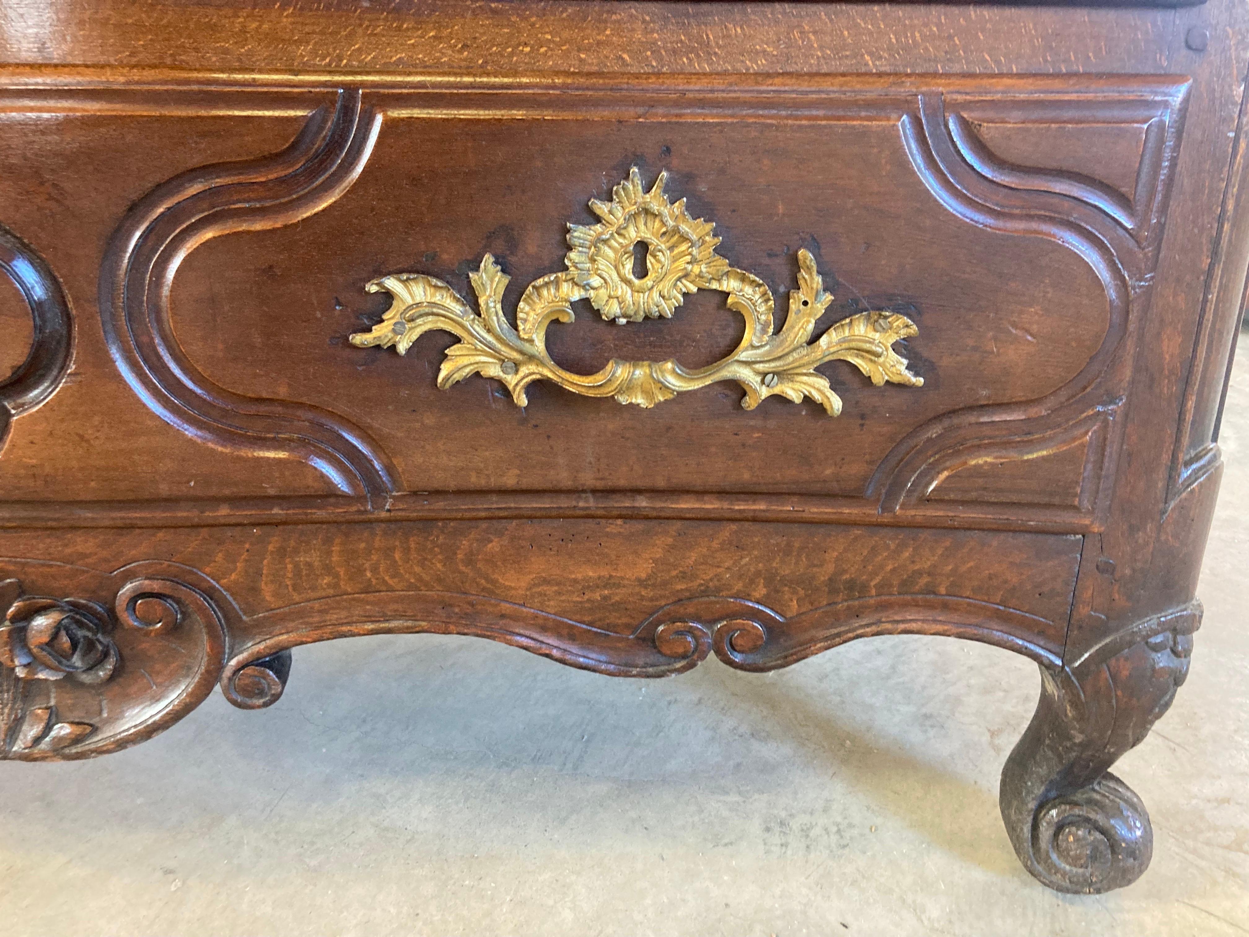 Commode Louis XIV du 17ème siècle 4