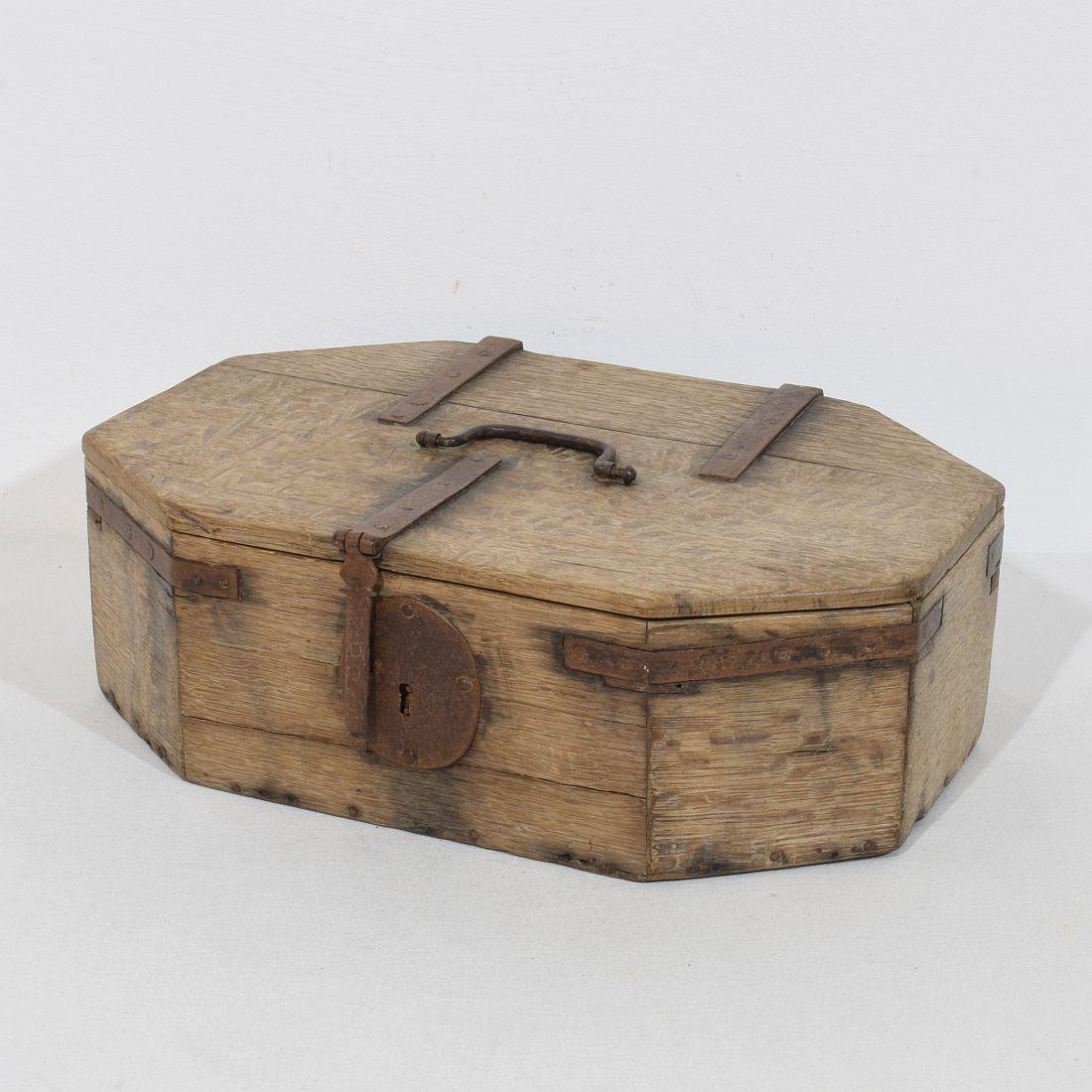 Extremely old and beautiful weathered oak box . Several old repairs that only add to the charm.
Rare find.
France, circa 1600-1700
Weathered, small losses and old repairs.
H:14,5cm  W:40,5cm D:29,5cm 
