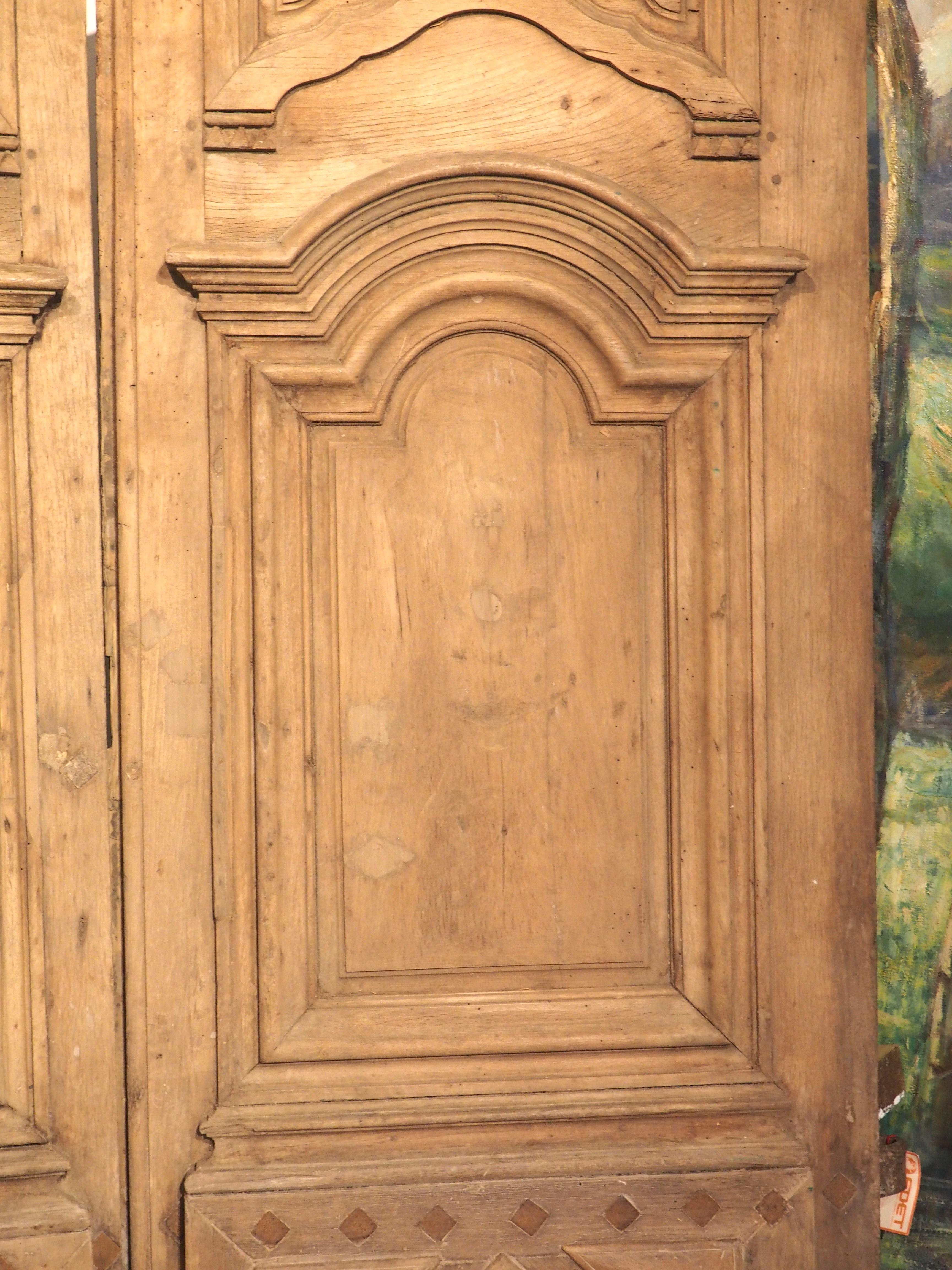 17th Century French Oak Entry Doors from a Hotel Particulier, Aix-En-Provence For Sale 10