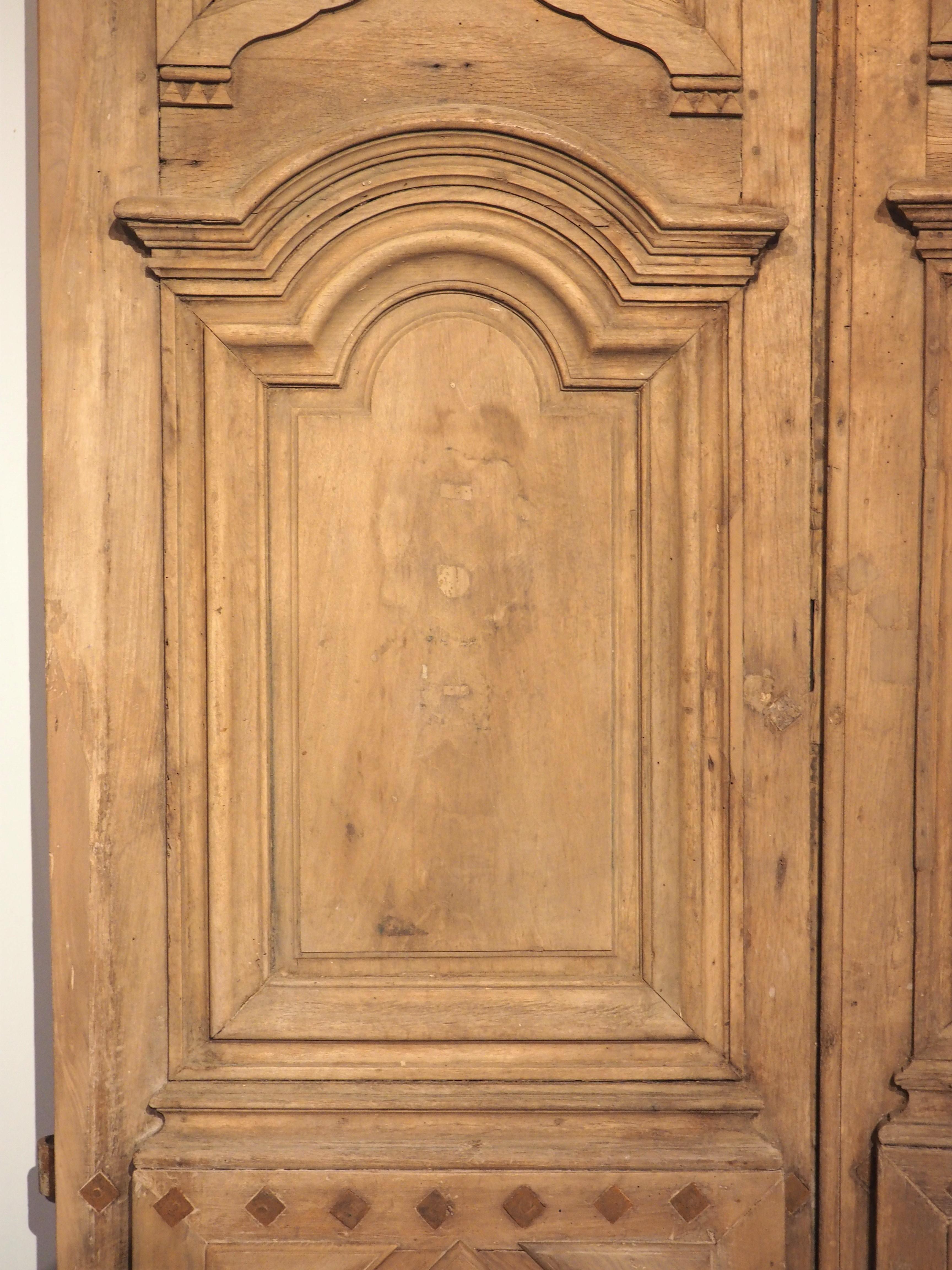 17th Century French Oak Entry Doors from a Hotel Particulier, Aix-En-Provence For Sale 11