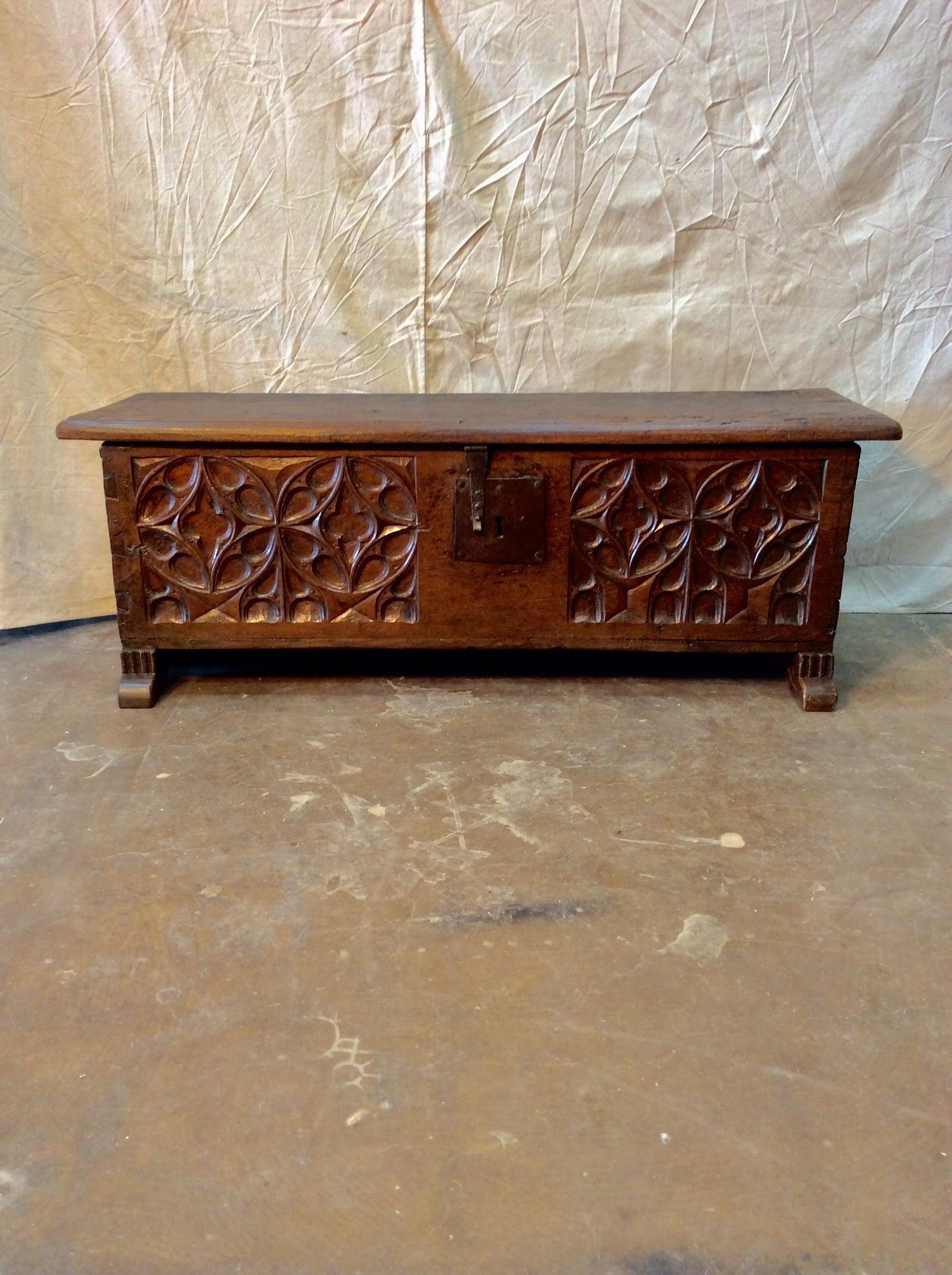 17th Century French Oak Trunk For Sale 7