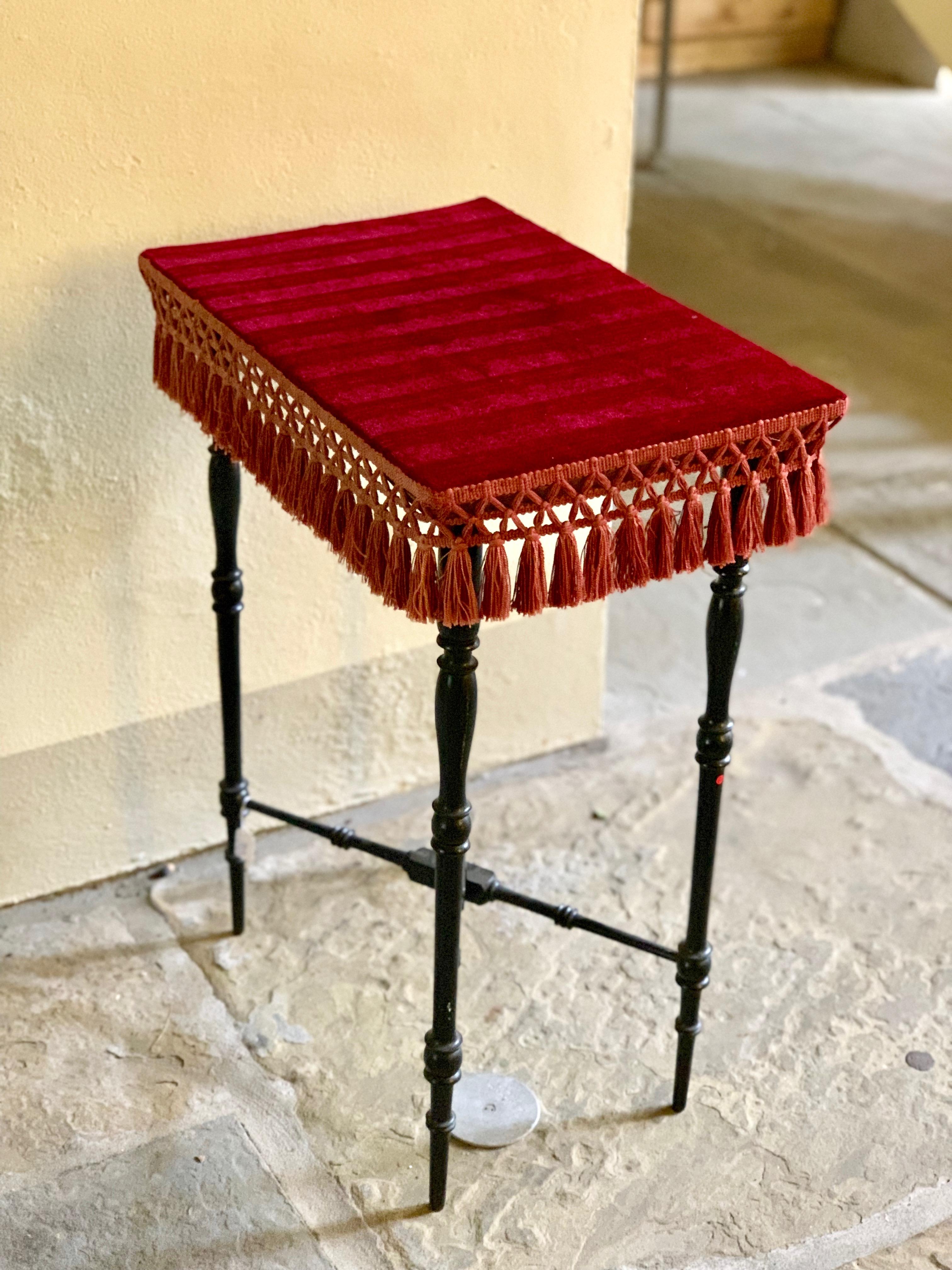 Early 20th Century French Occasional Table with Velvet Top 3