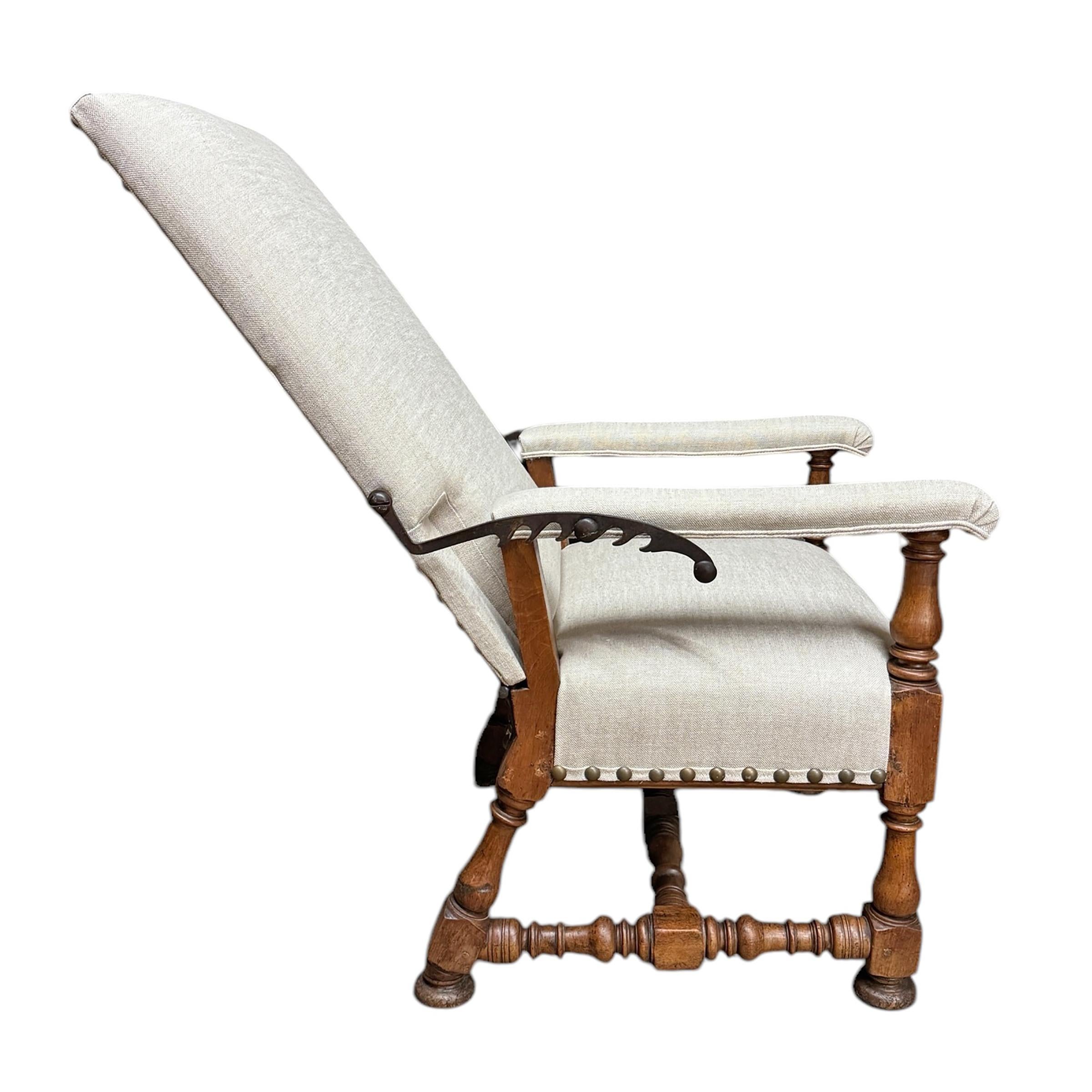 18th Century and Earlier 17th Century French Ratchet Chair For Sale