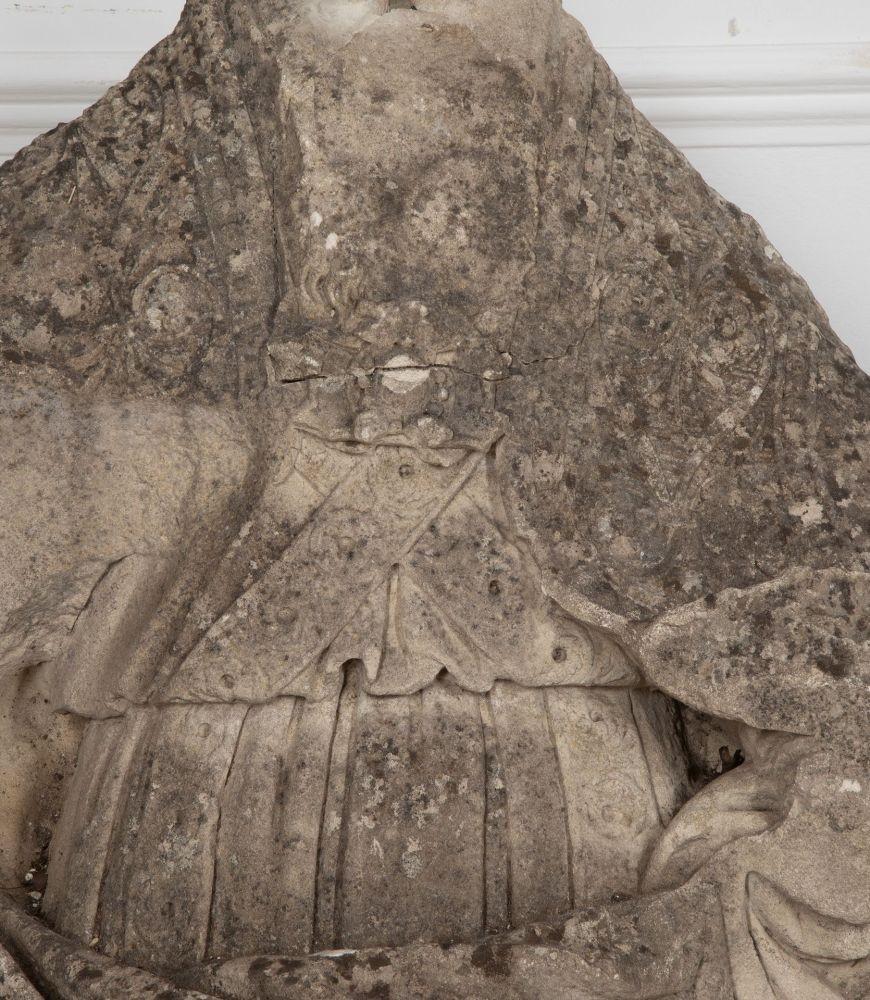 Francese Busto in pietra francese del XVII secolo in vendita