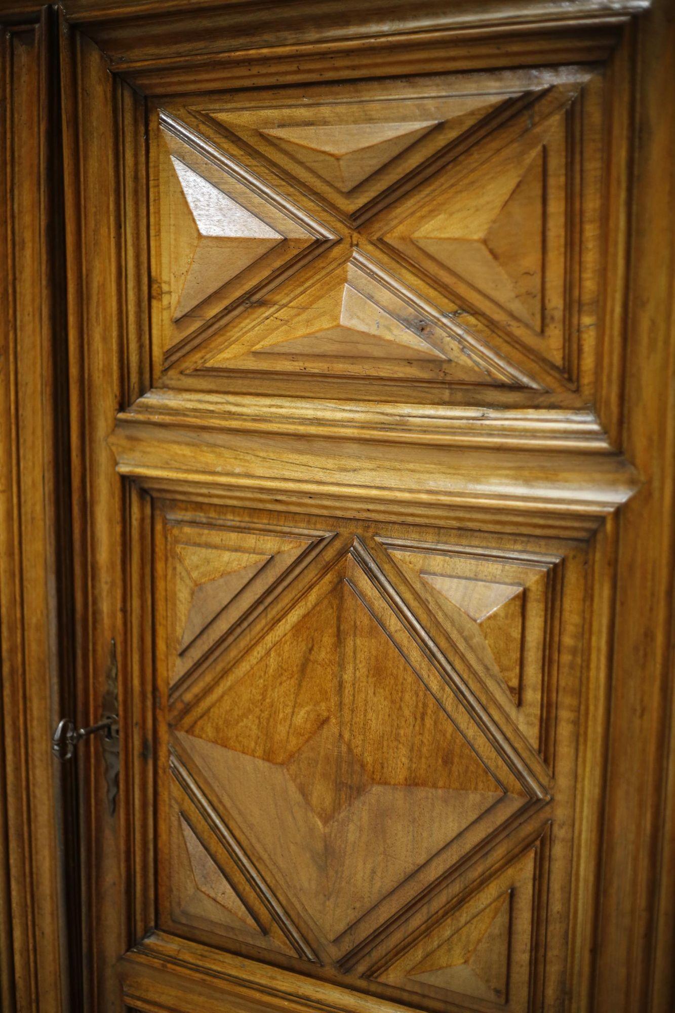 17th Century, French, Walnut Armoire 3