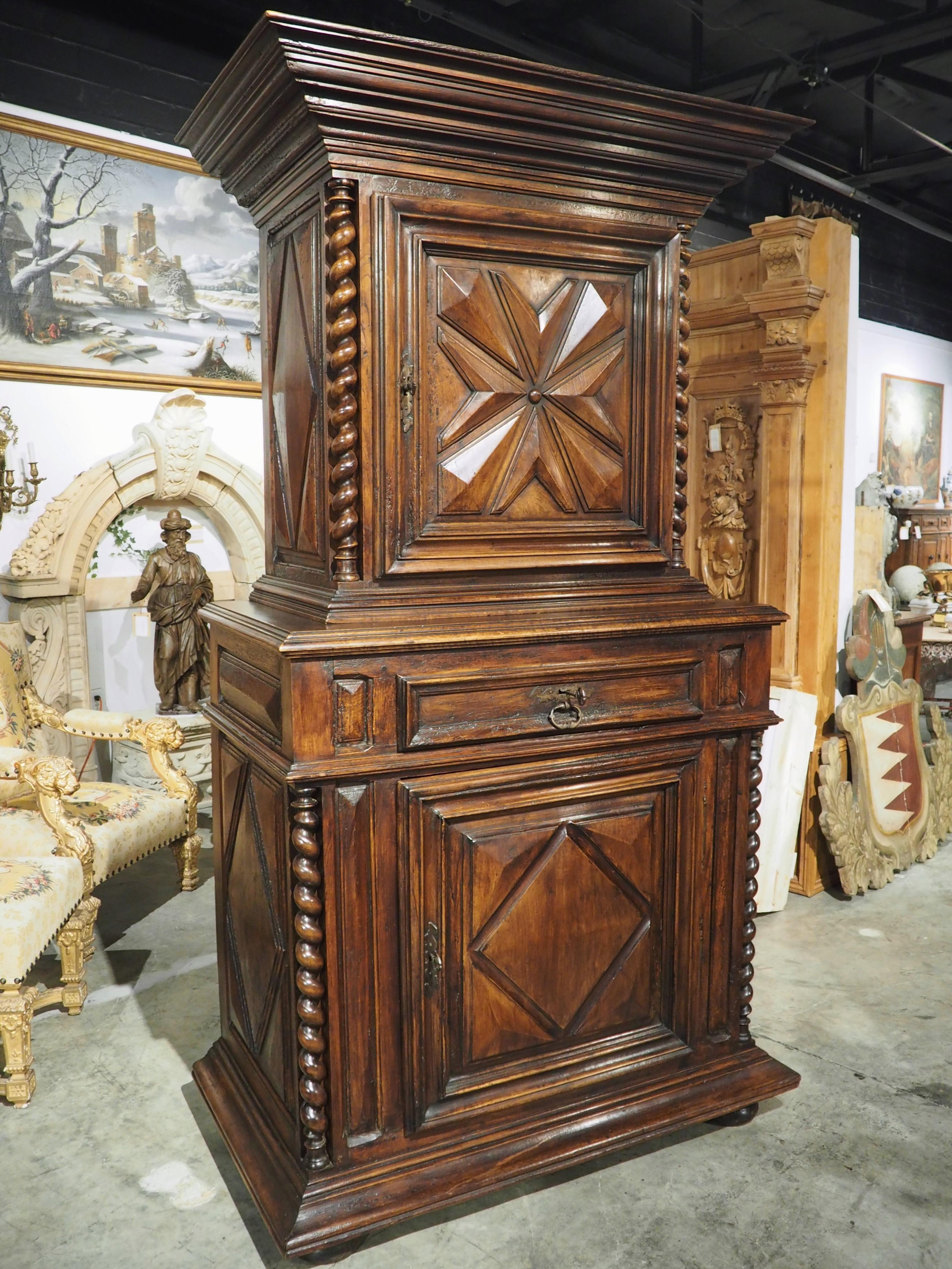 17th Century French Walnut Wood Buffet Deux Corps For Sale 14