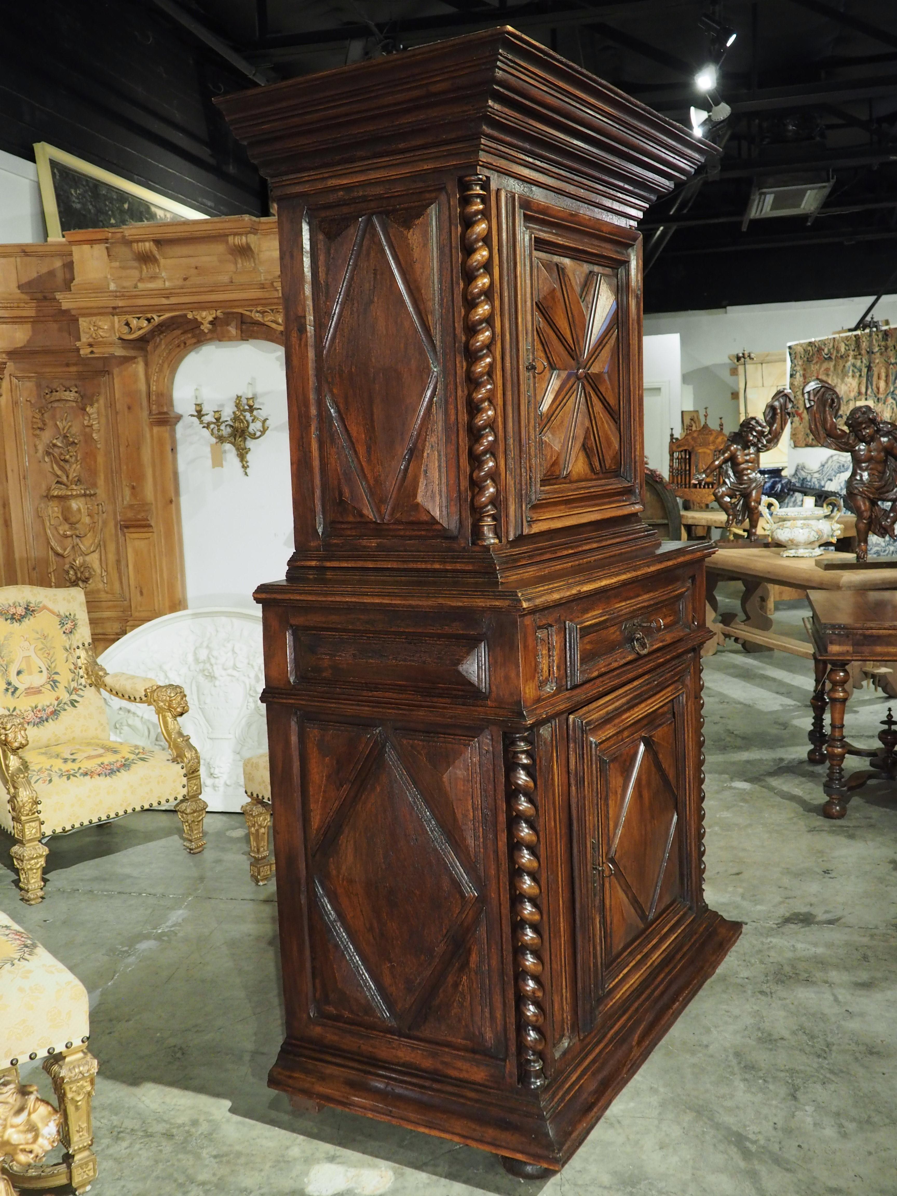 17th Century French Walnut Wood Buffet Deux Corps For Sale 3