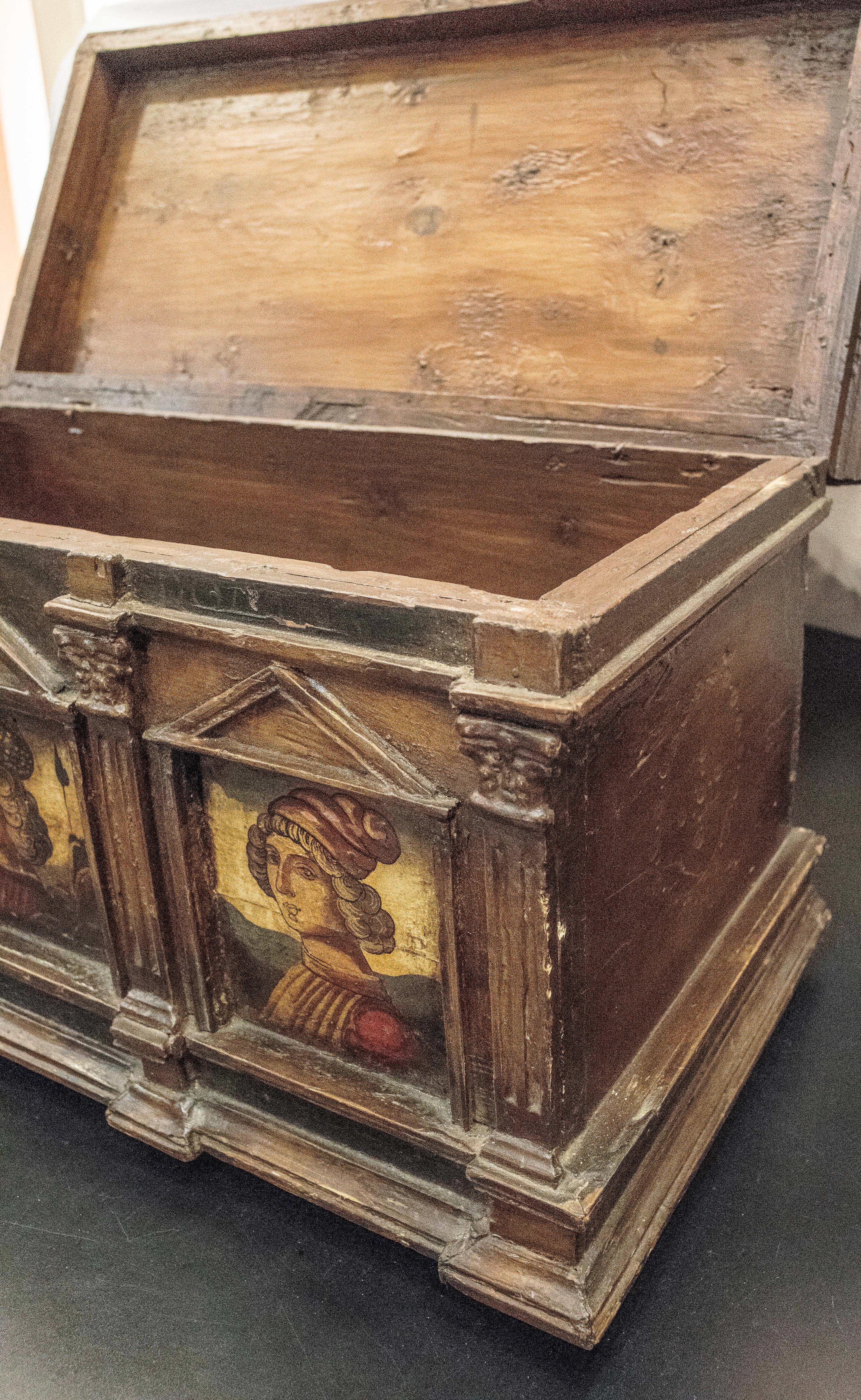 On of a kind 17th century Italian wood ark, from Florence. Front match with painted and polychrome scenes. From a private Italian collection.