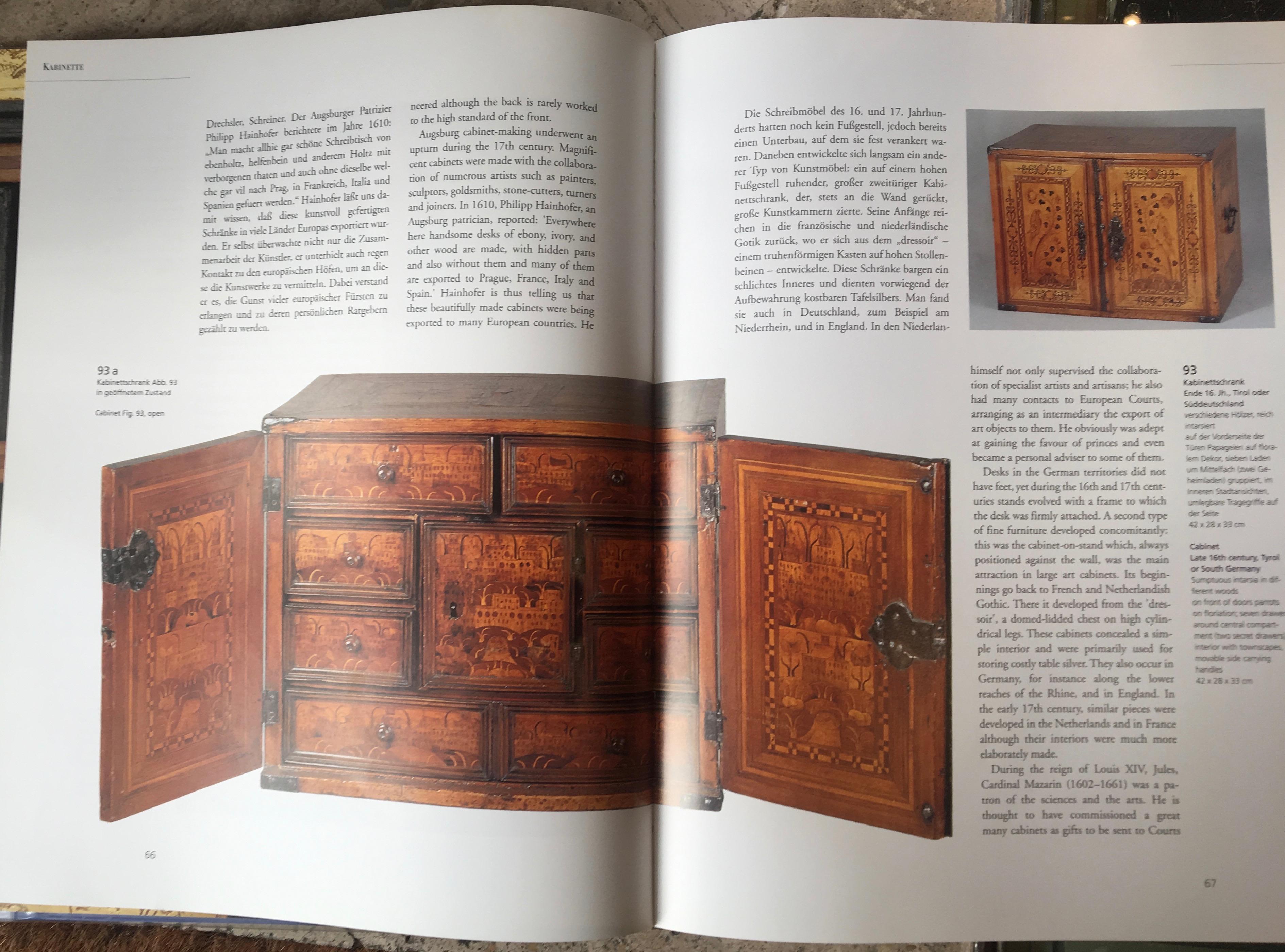 16th Century German Cabinet with a Floral and Architectural Decoration For Sale 6
