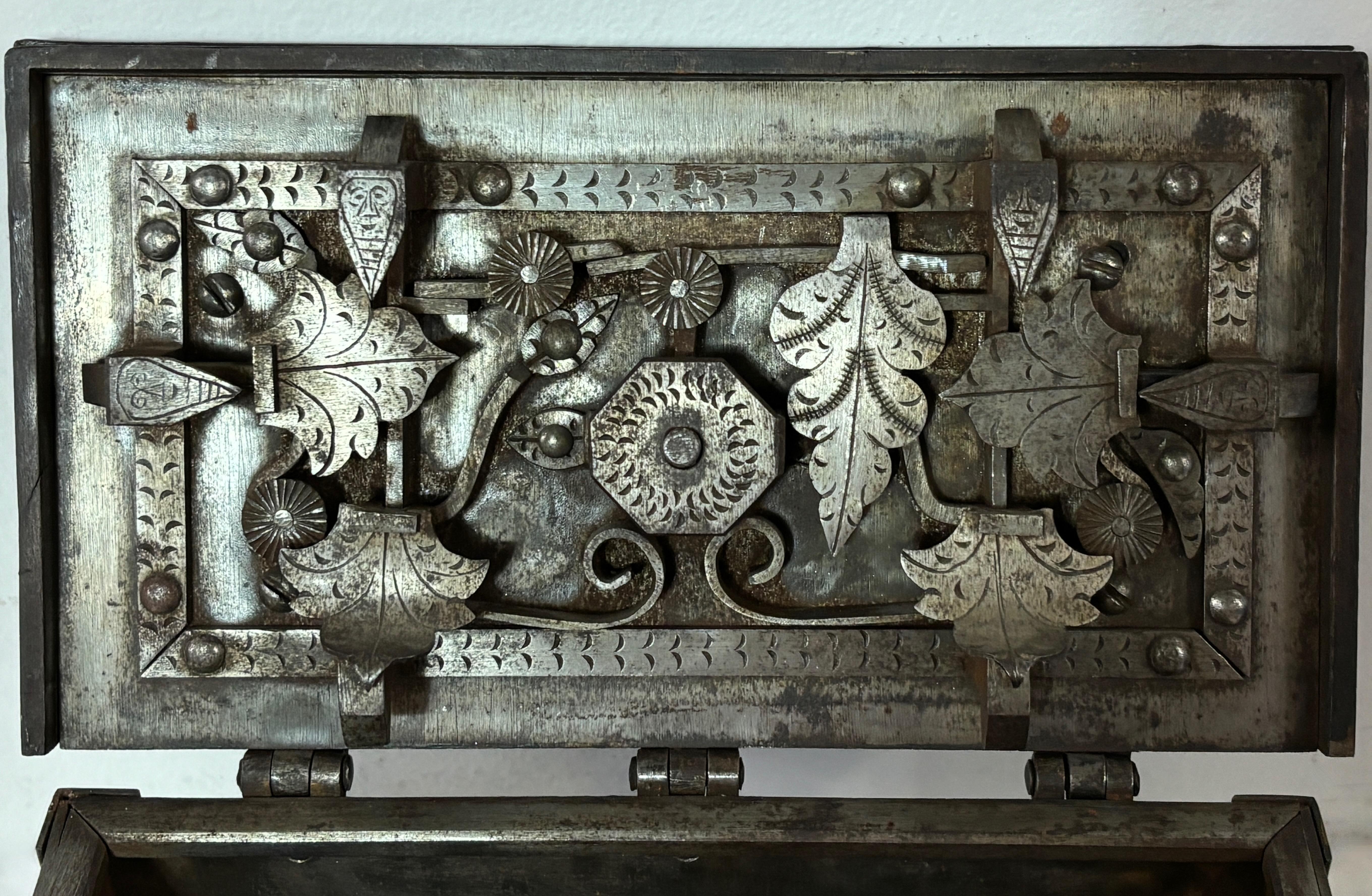 17th Century German Iron Strong Box Jewels Casket with Original Key 2