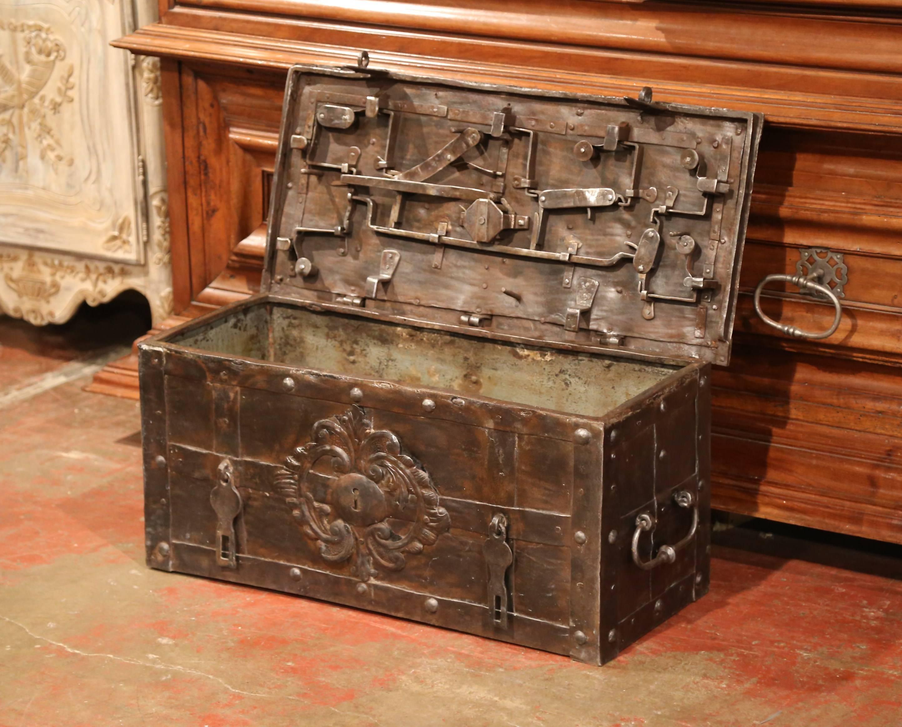 17th Century German Polished Wrought Iron Corsair Nuremberg Money Chest Safe In Excellent Condition In Dallas, TX