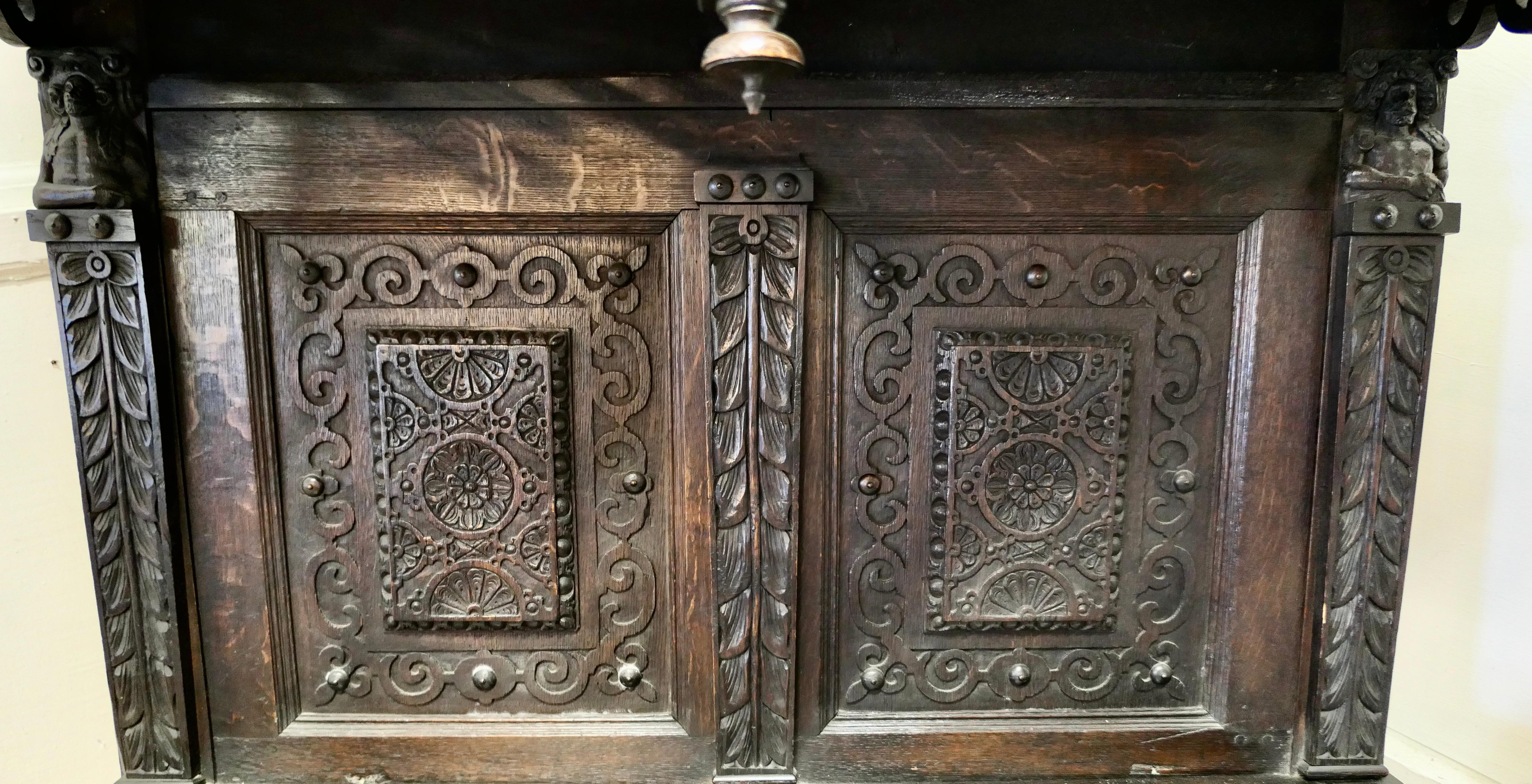 17th Century Gothic Carved Oak Green Man Buffet, Serving Table For Sale 7