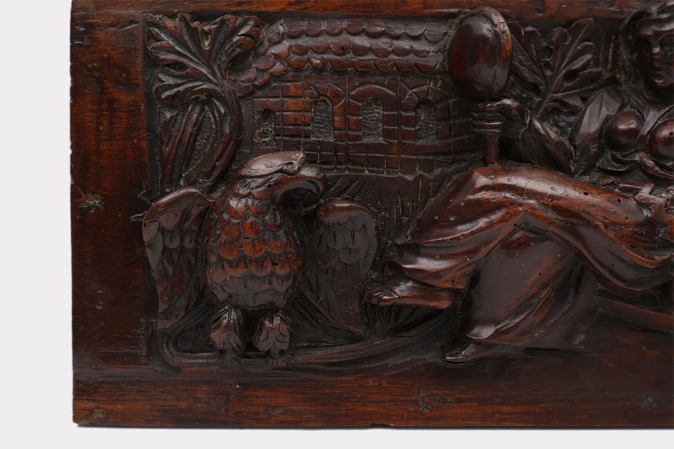 Belge Panneau gothique en chêne sculpté à la main du 17e siècle provenant de Belgique en vente