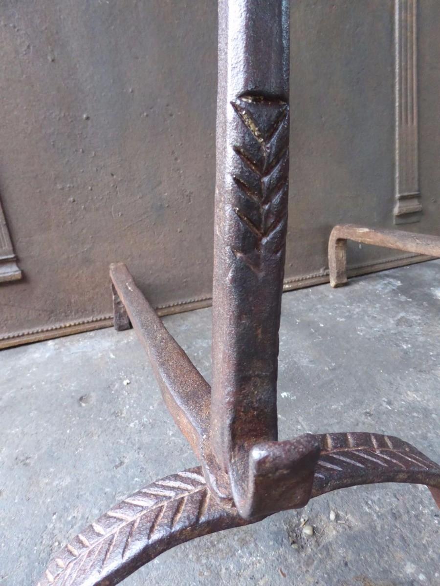 Andirons oder Feuerböcke aus der Gotik des 17. (Französisch) im Angebot