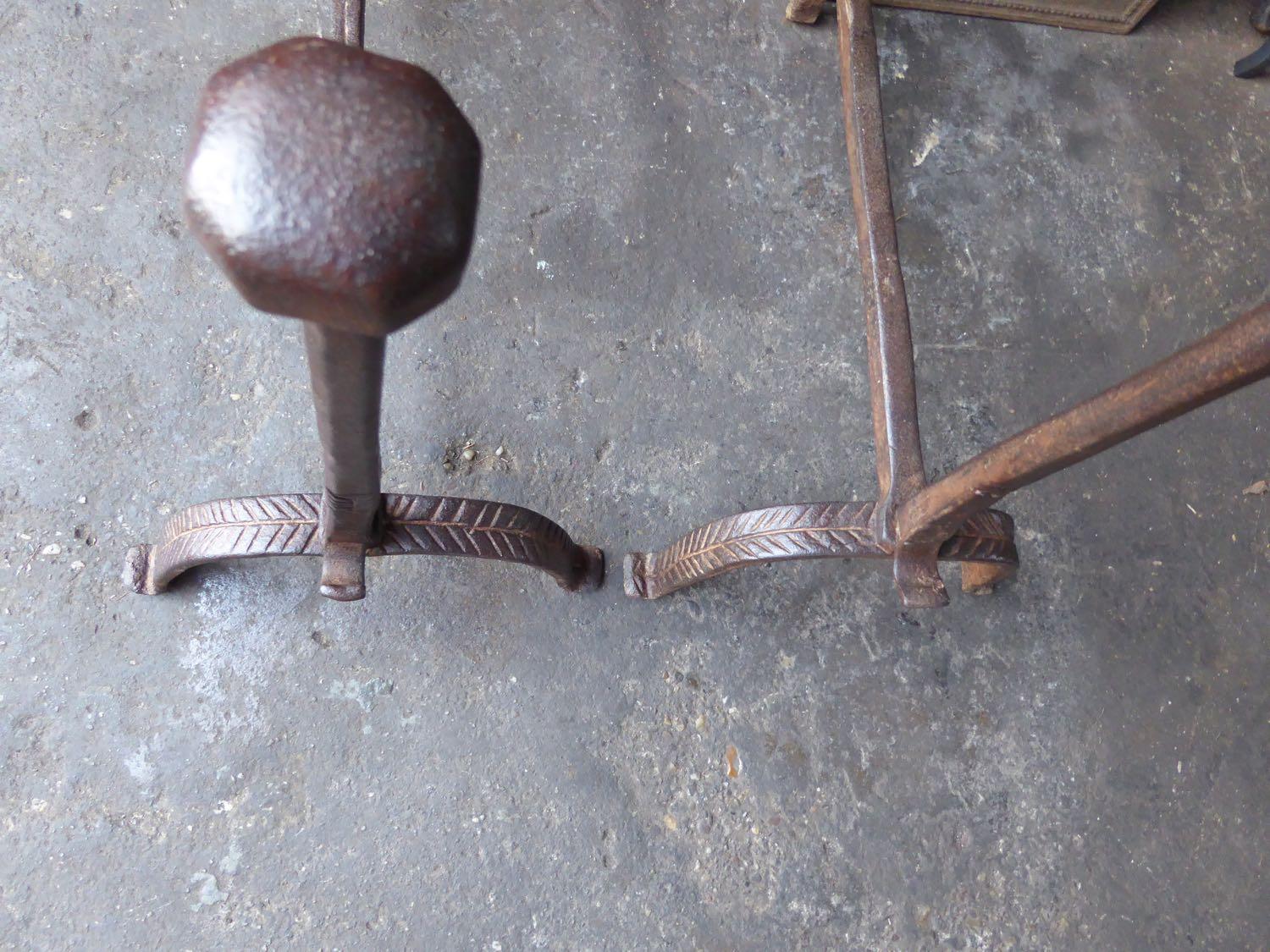 Andirons oder Feuerböcke aus der Gotik des 17. im Zustand „Gut“ im Angebot in Soest, NL