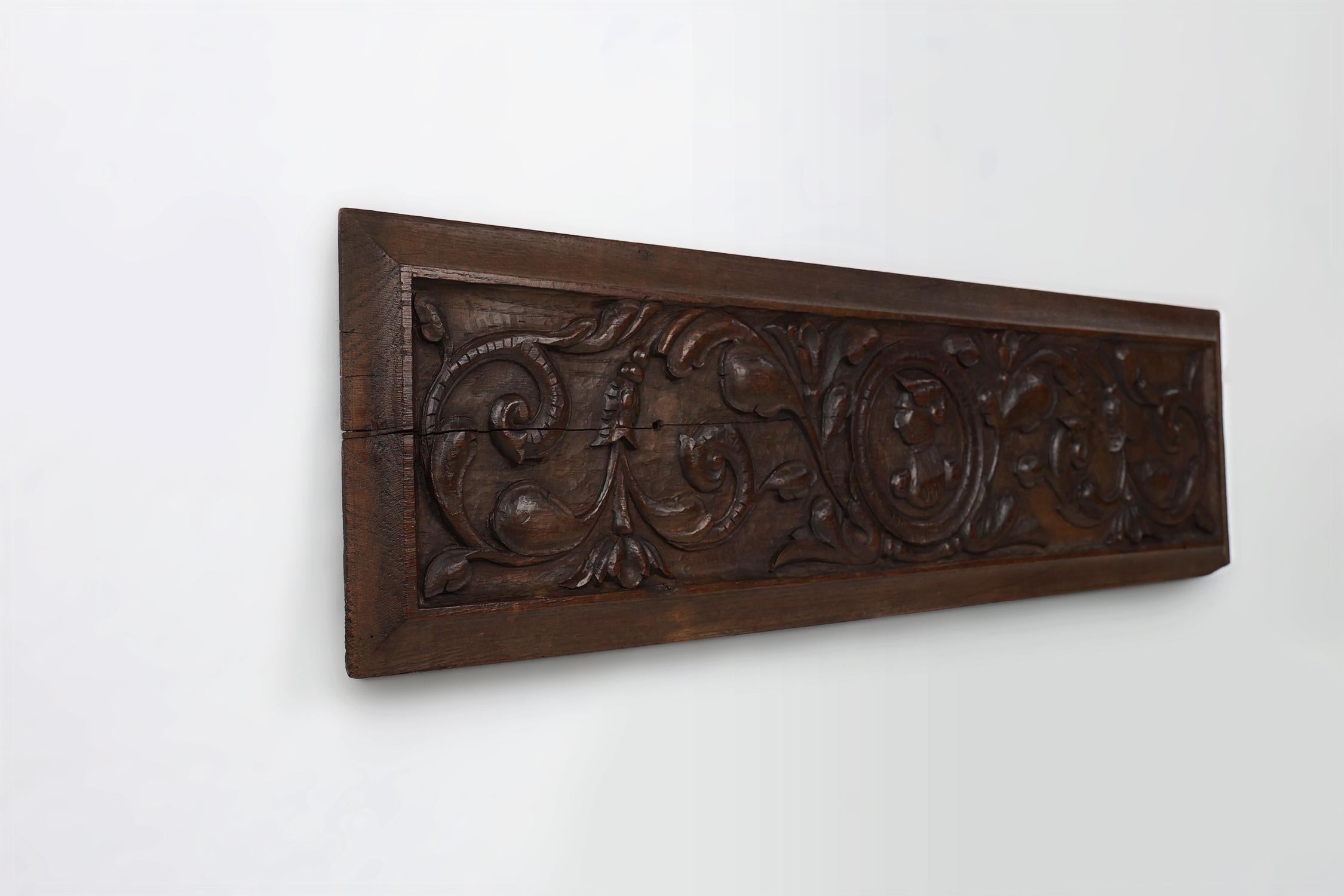 Oak 17th Century Gothic sculpted oak panel, Belgium For Sale