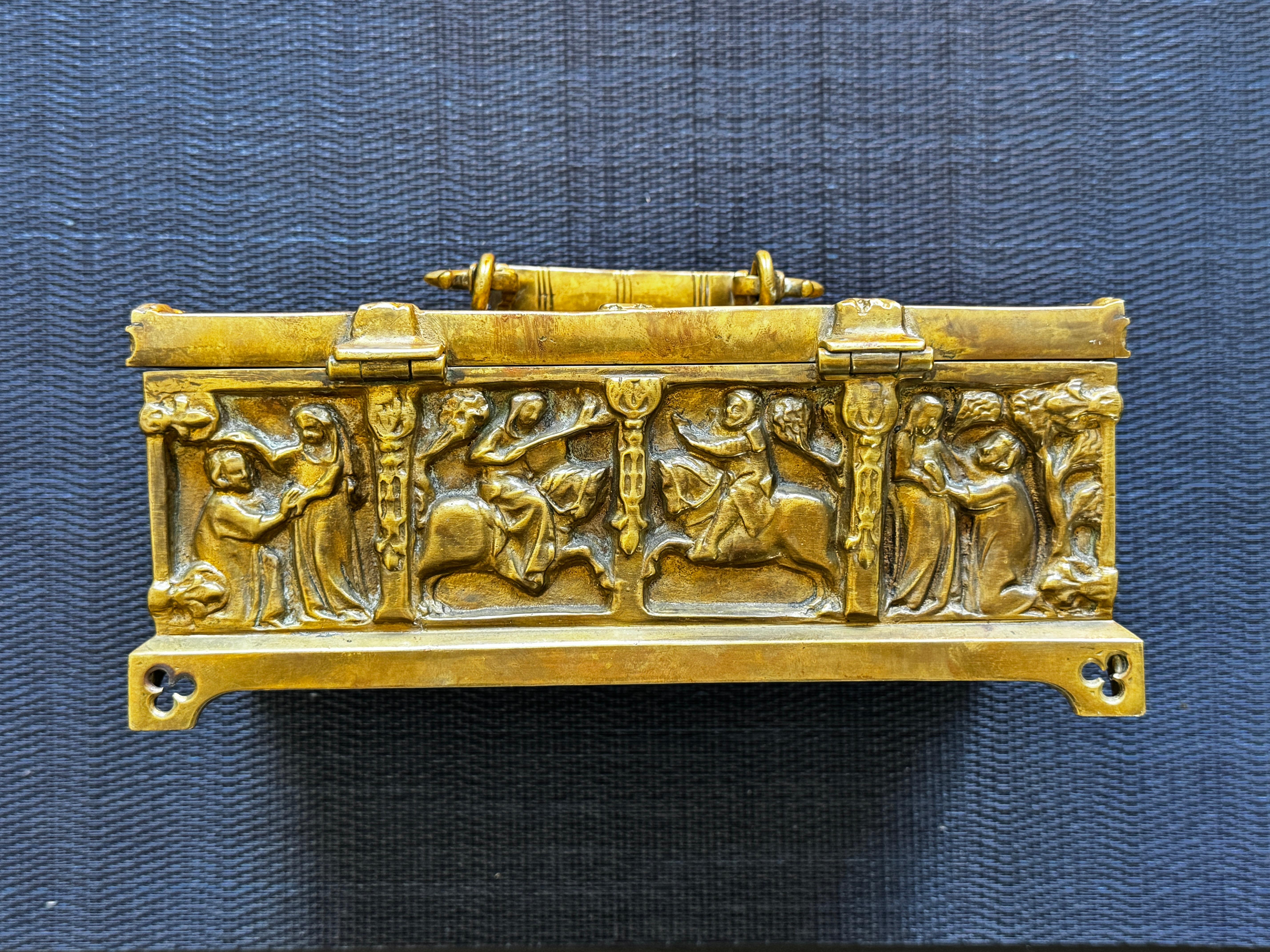 19th Century Gothic Style Bronze Reliquary Box With Repousse Figures For Sale 8