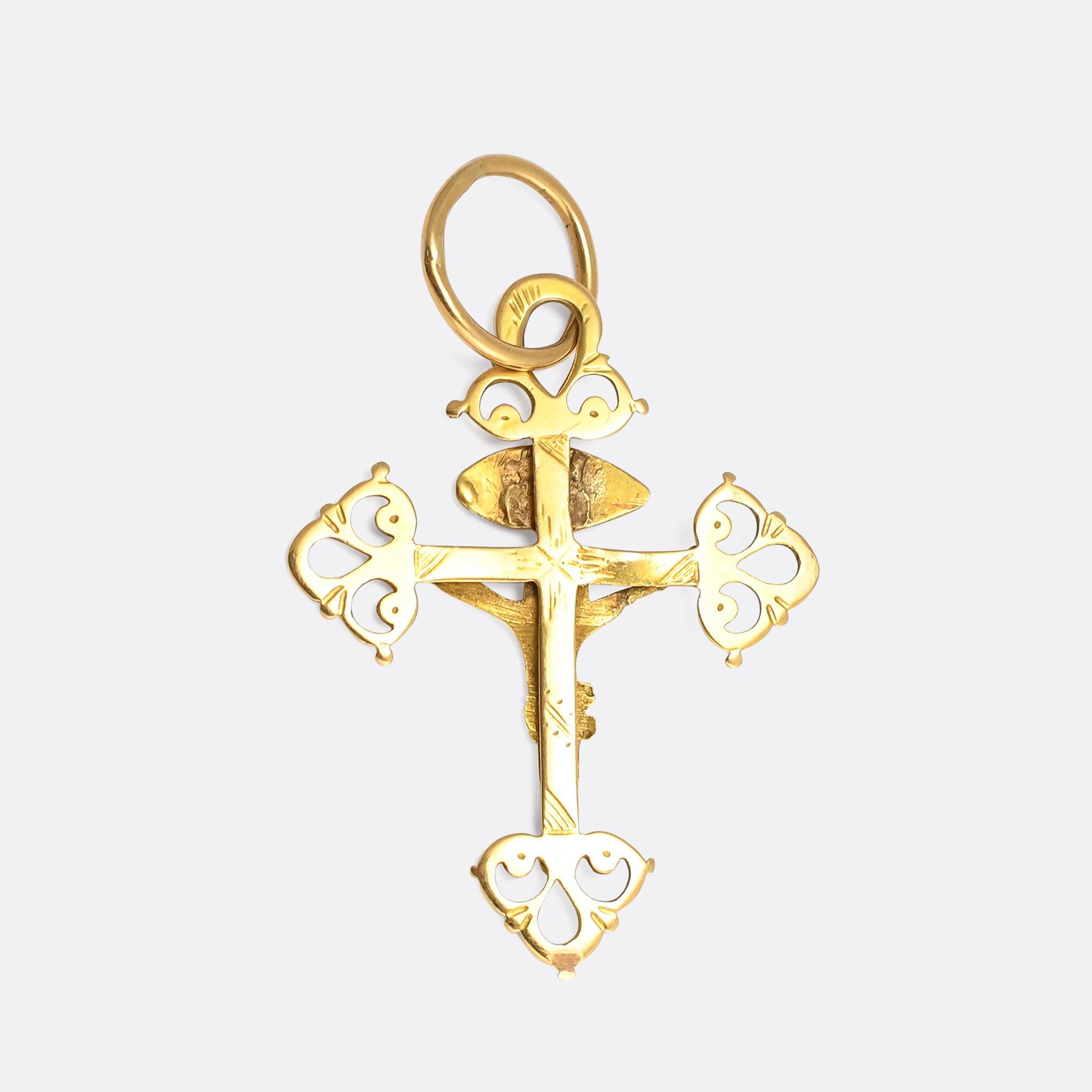 Renaissance 17th Century Iberian Gold Crucifix Pendant