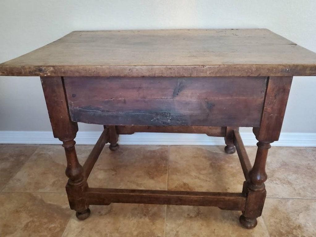 17th Century Iberian Rustic Table For Sale 2