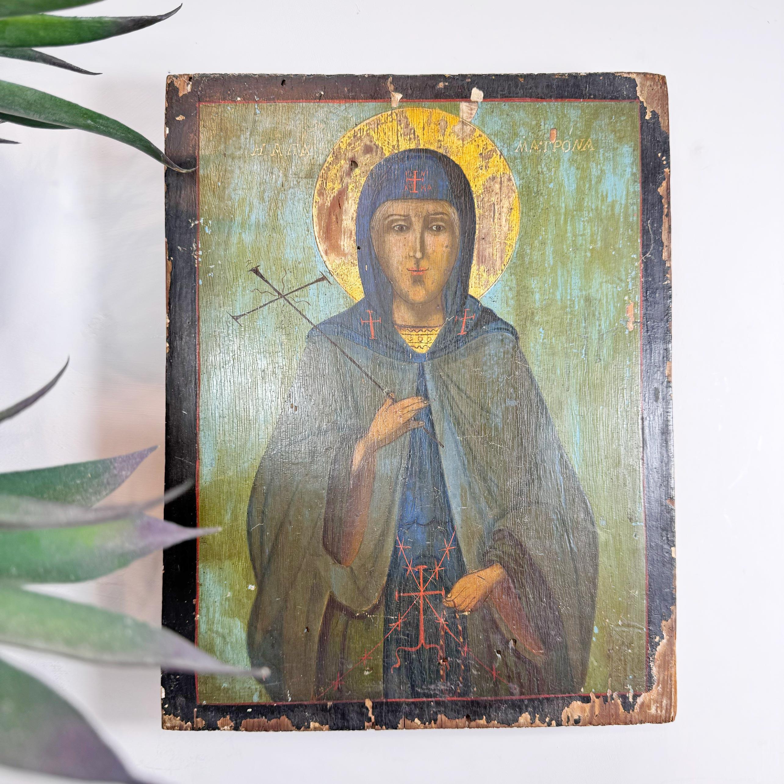 Incredibly rare Icon on Oak board dating to the 17th century and depicting Saint Matrona (Agia Matrona), this Icon was originally from Chios in Greece and was discovered  in Vatopedi Monastery. 



Matrona Dmitrievna Nikonova is a canonized saint of