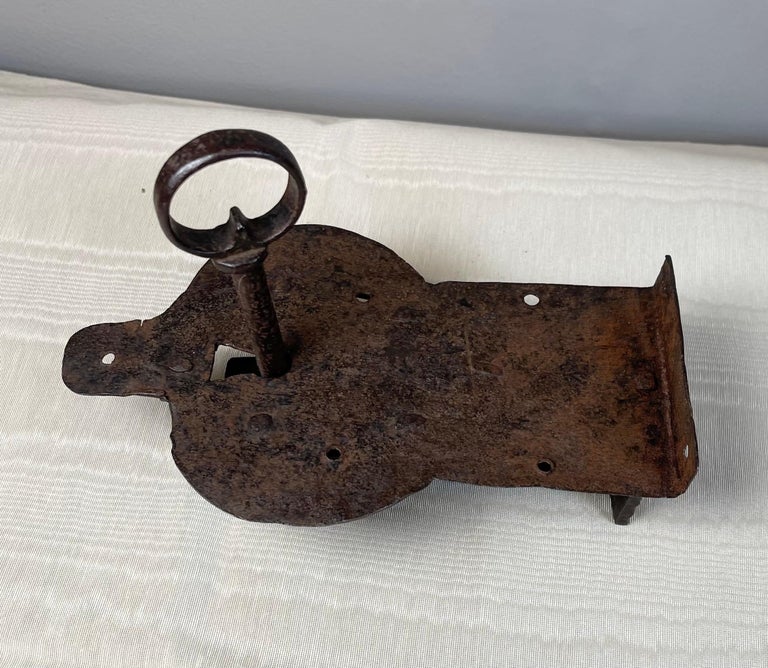 Louis XIV 17th Century Iron Lock & Key  For Sale