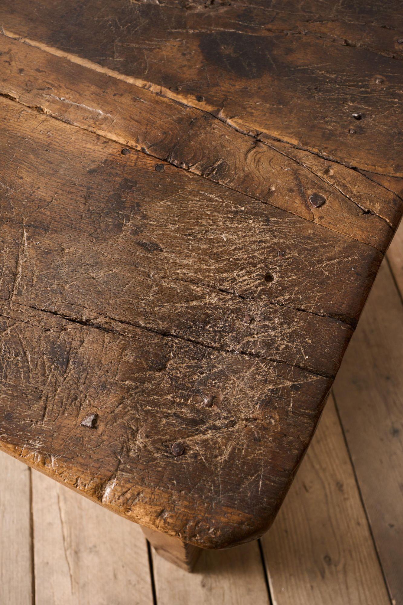 17th century Italian 6 legged console table For Sale 2