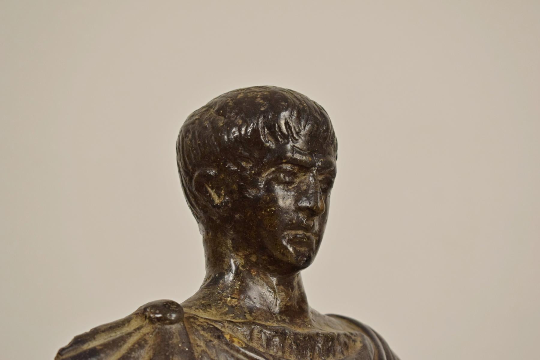 Siglo XVII, busto antiguo italiano tallado en piedra de emperador romano en venta 4
