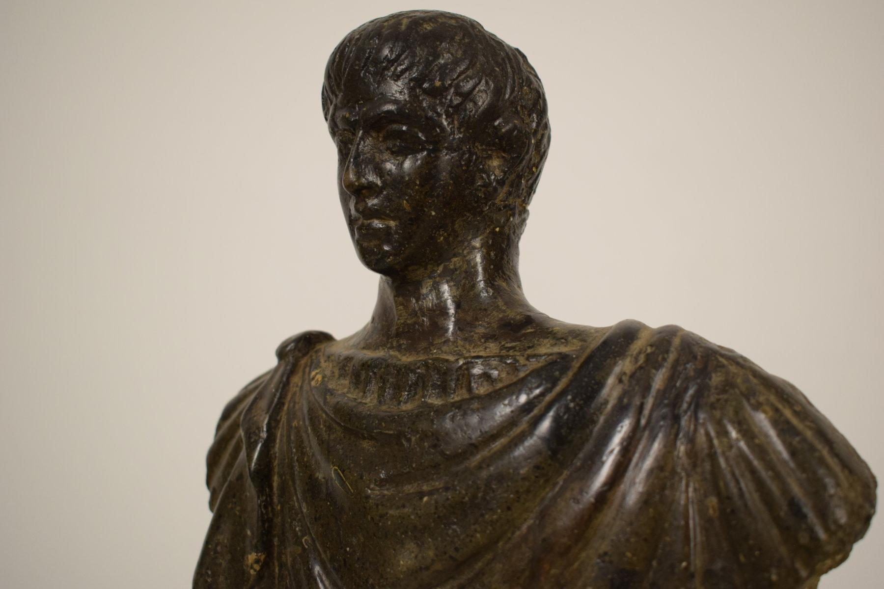 Siglo XVII, busto antiguo italiano tallado en piedra de emperador romano Mármol en venta