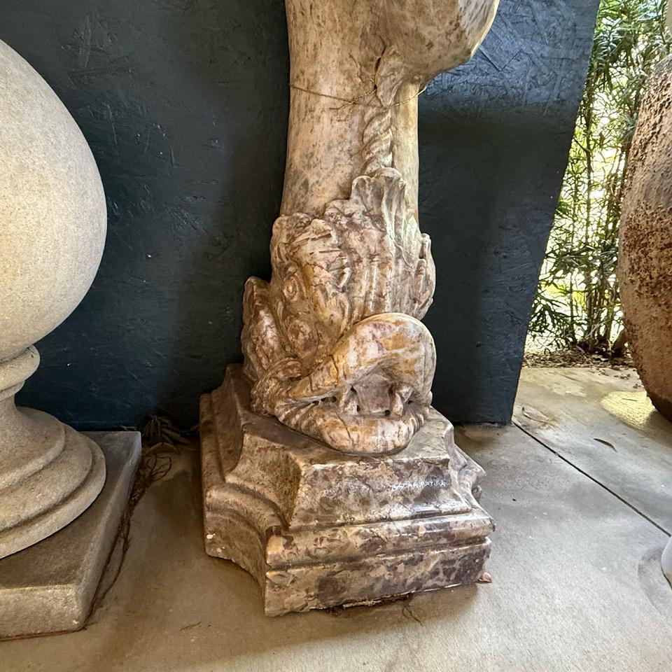 Fuente Italiana Antigua de Mármol de Pared Anterior al Siglo XIX - Fontana Delfino Antigua en venta 3