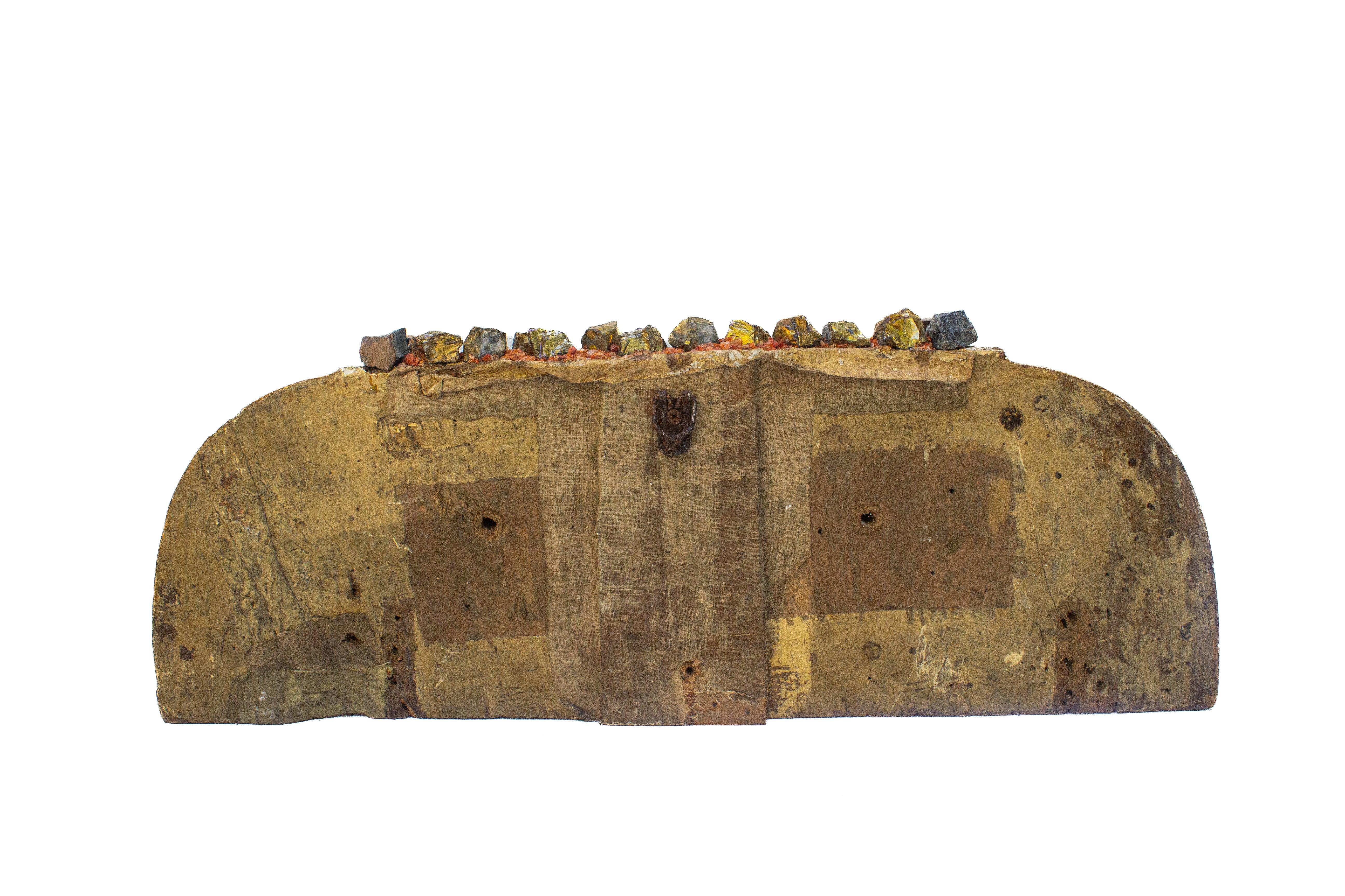 Italienisches architektonisches Fragment aus dem 17. Jahrhundert mit Karneol-Pebbles und rohem Achat (Farbe) im Angebot
