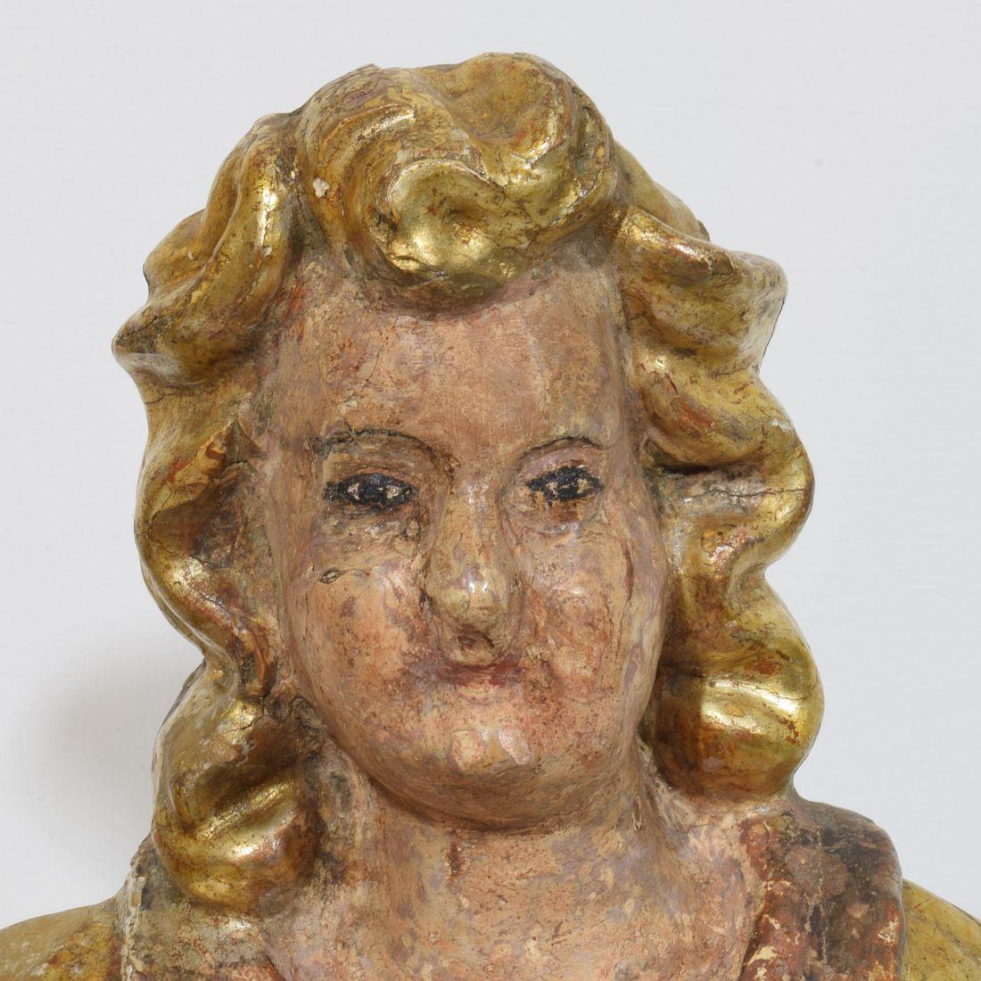 Figure d'ange baroque italienne du 17ème siècle avec bougeoir en vente 4