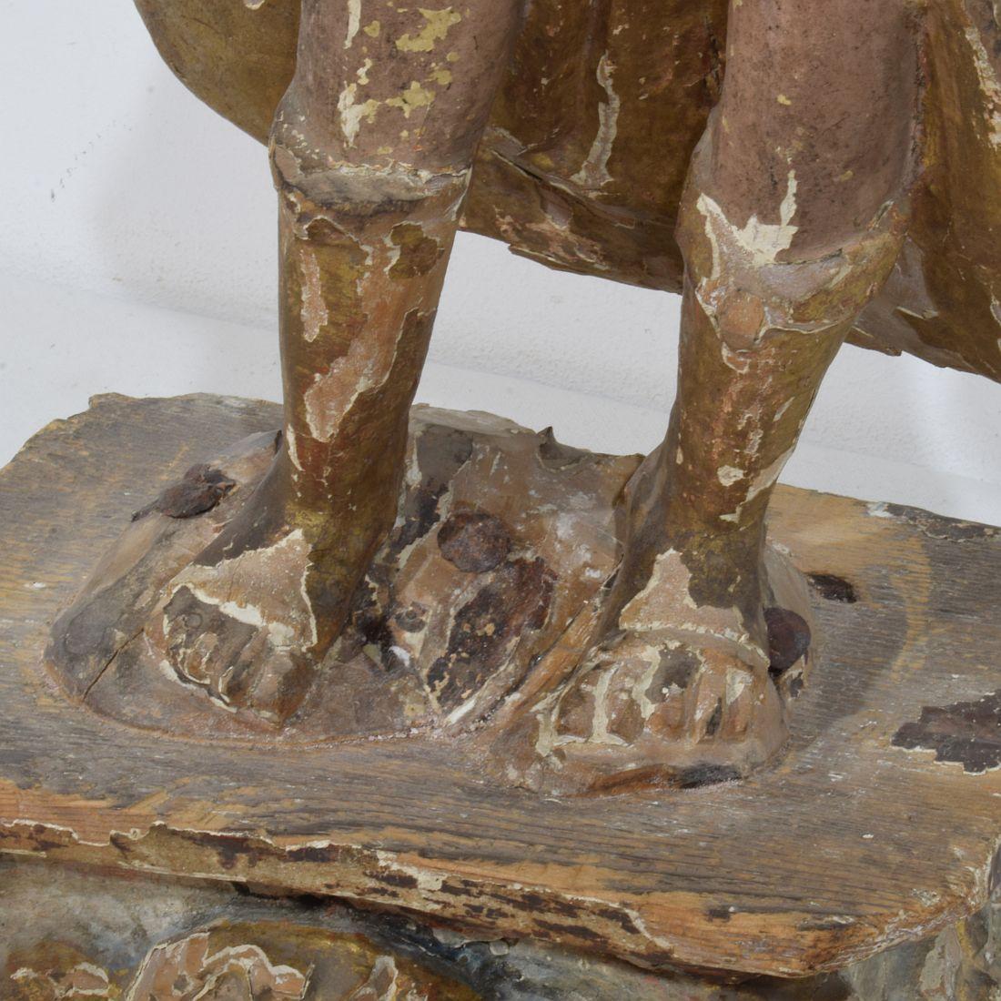 Figure d'ange baroque italienne du 17ème siècle avec bougeoir en vente 10