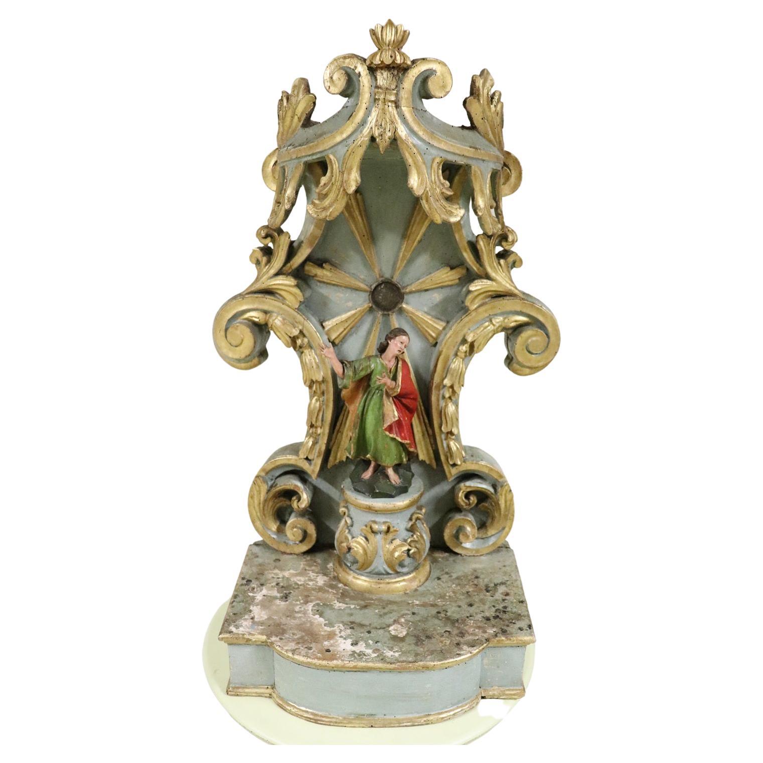 17th Century Italian Baroque Antique Temple with Statue Carved and Gilded Wood For Sale