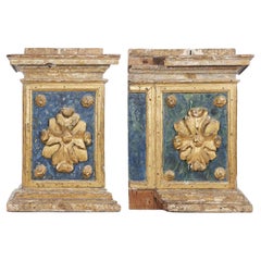 17th Century Italian Baroque Architectural Bases Carved Giltwood Elements Pair