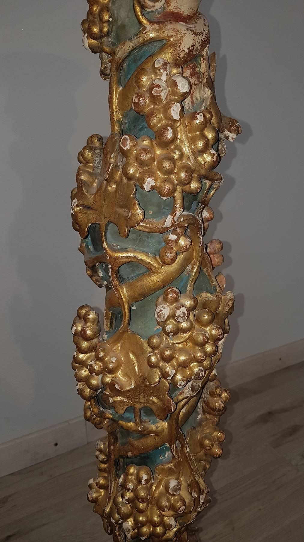 17th Century Italian Baroque Carved Lacquered Golden Wood Column In Fair Condition In Casale Monferrato, IT