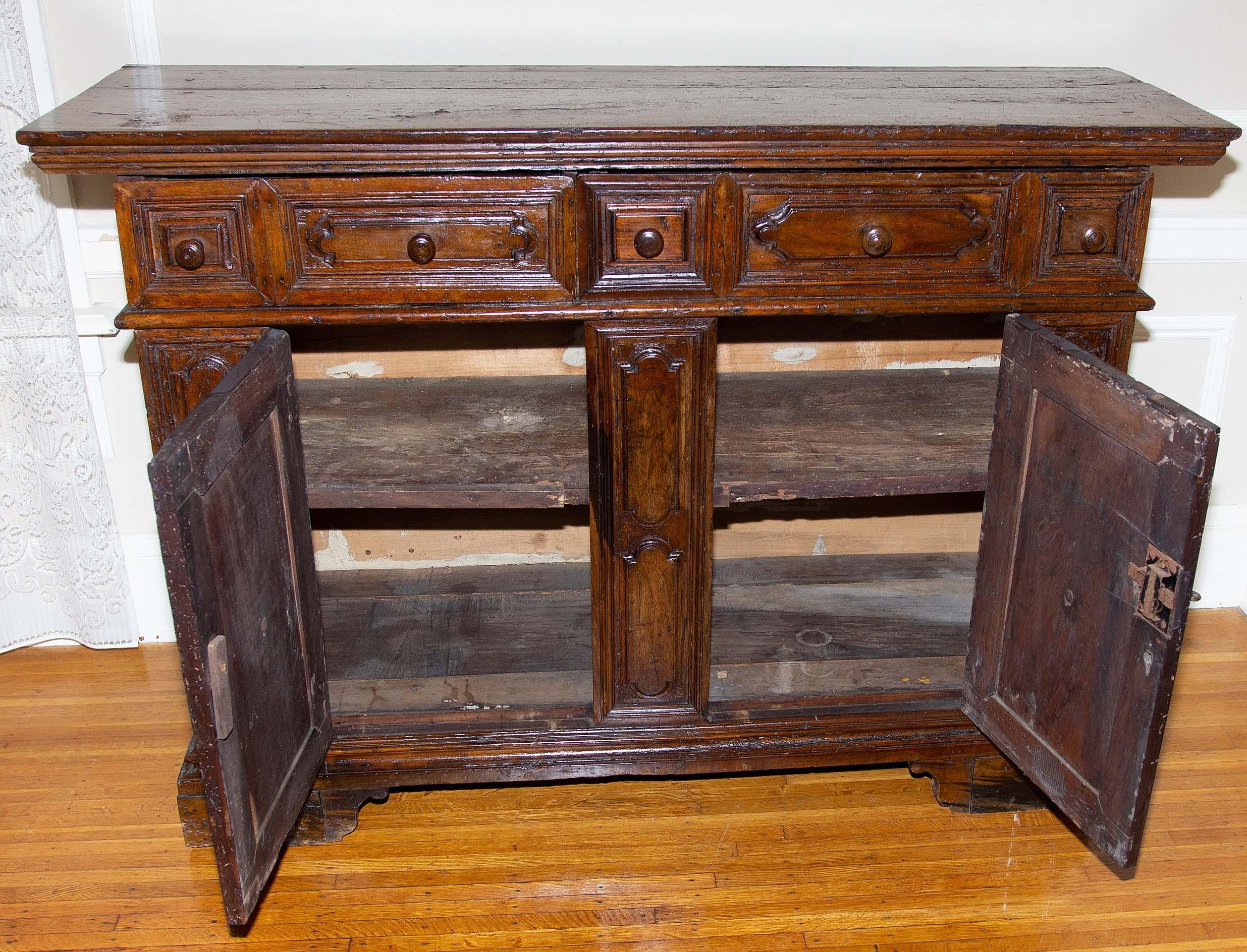 17th Century Italian Baroque Walnut Credenza In Good Condition In Rochester, NY